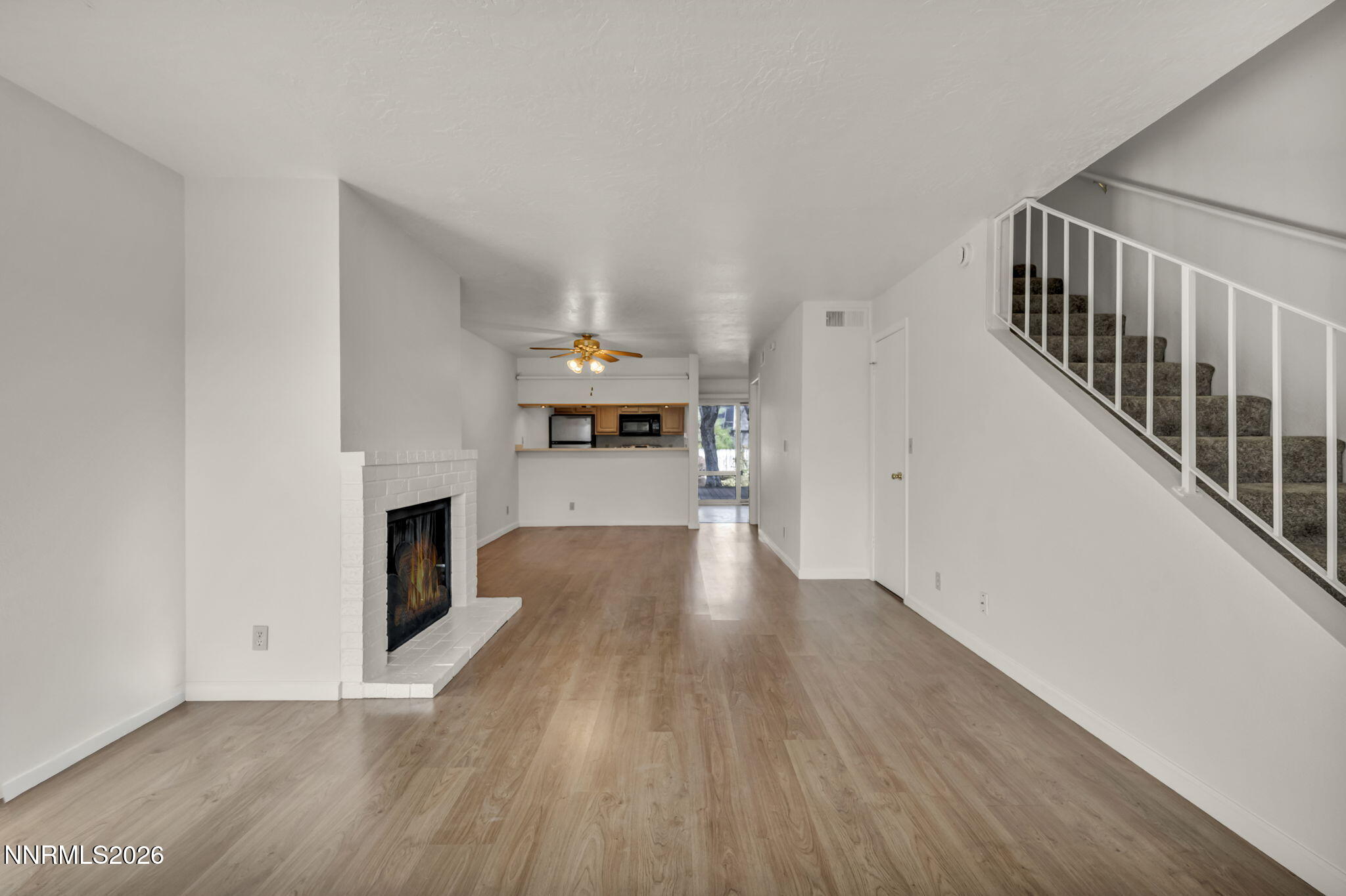 27-web-or-mls-422-barclay-ct