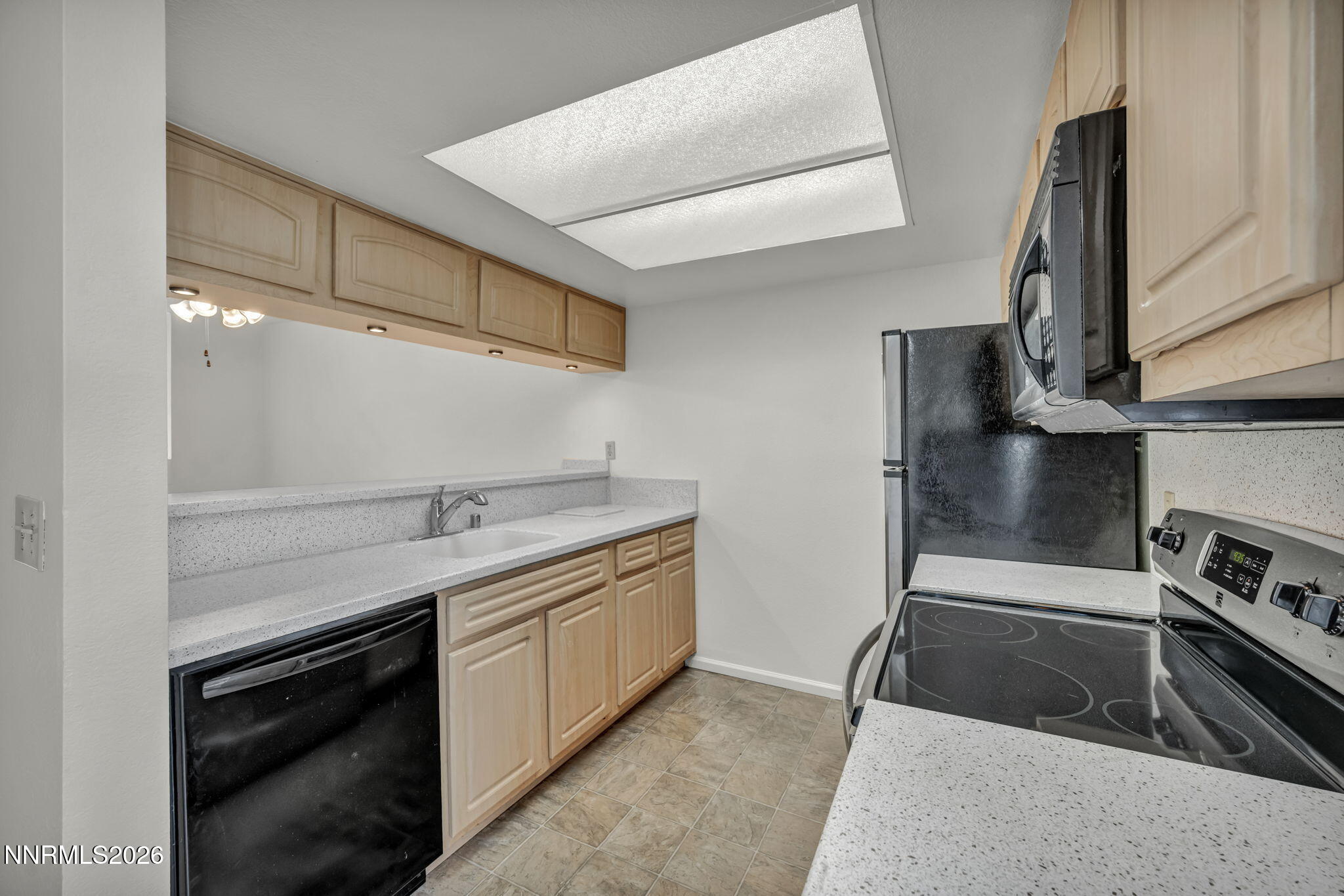 40-web-or-mls-422-barclay-ct