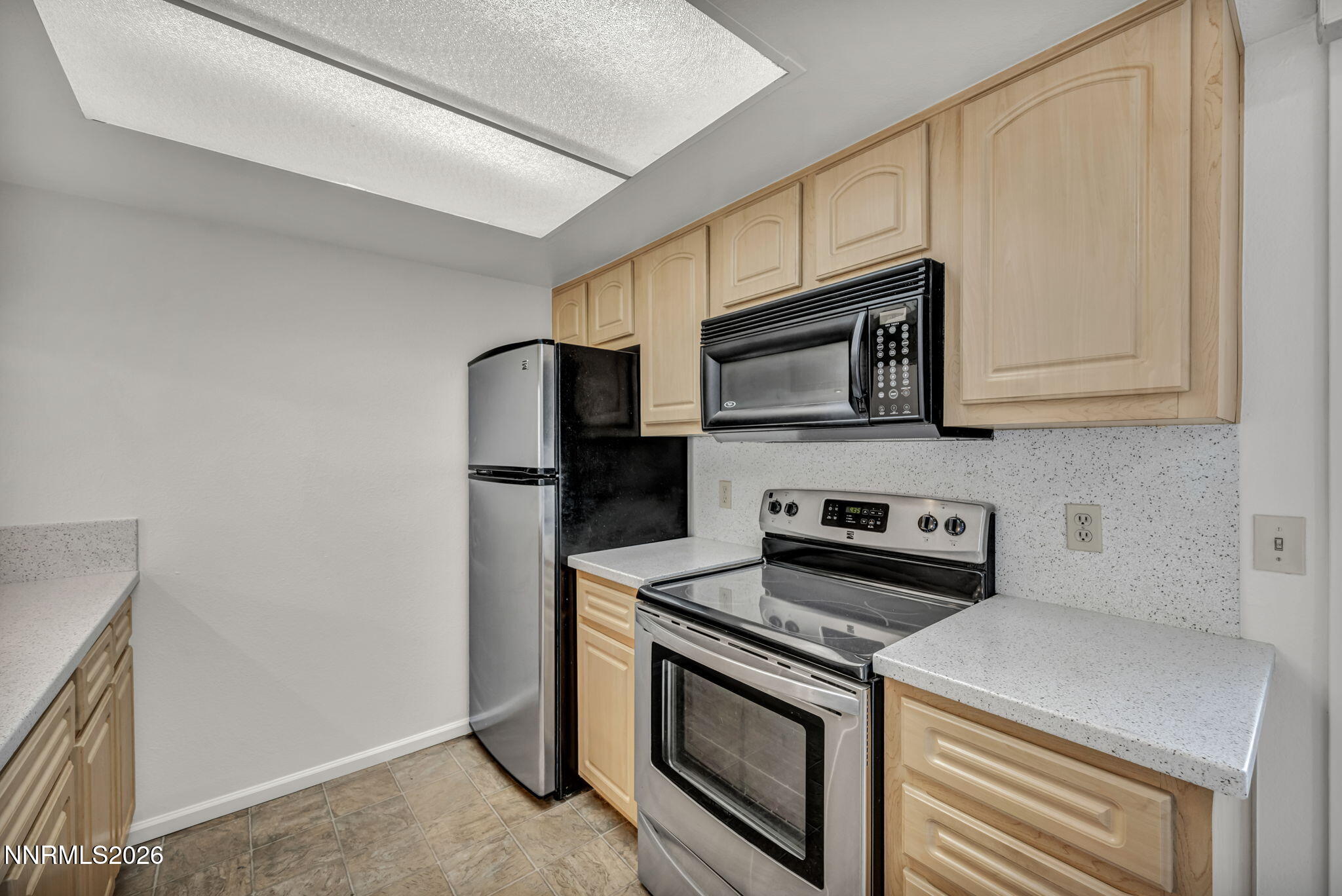 42-web-or-mls-422-barclay-ct