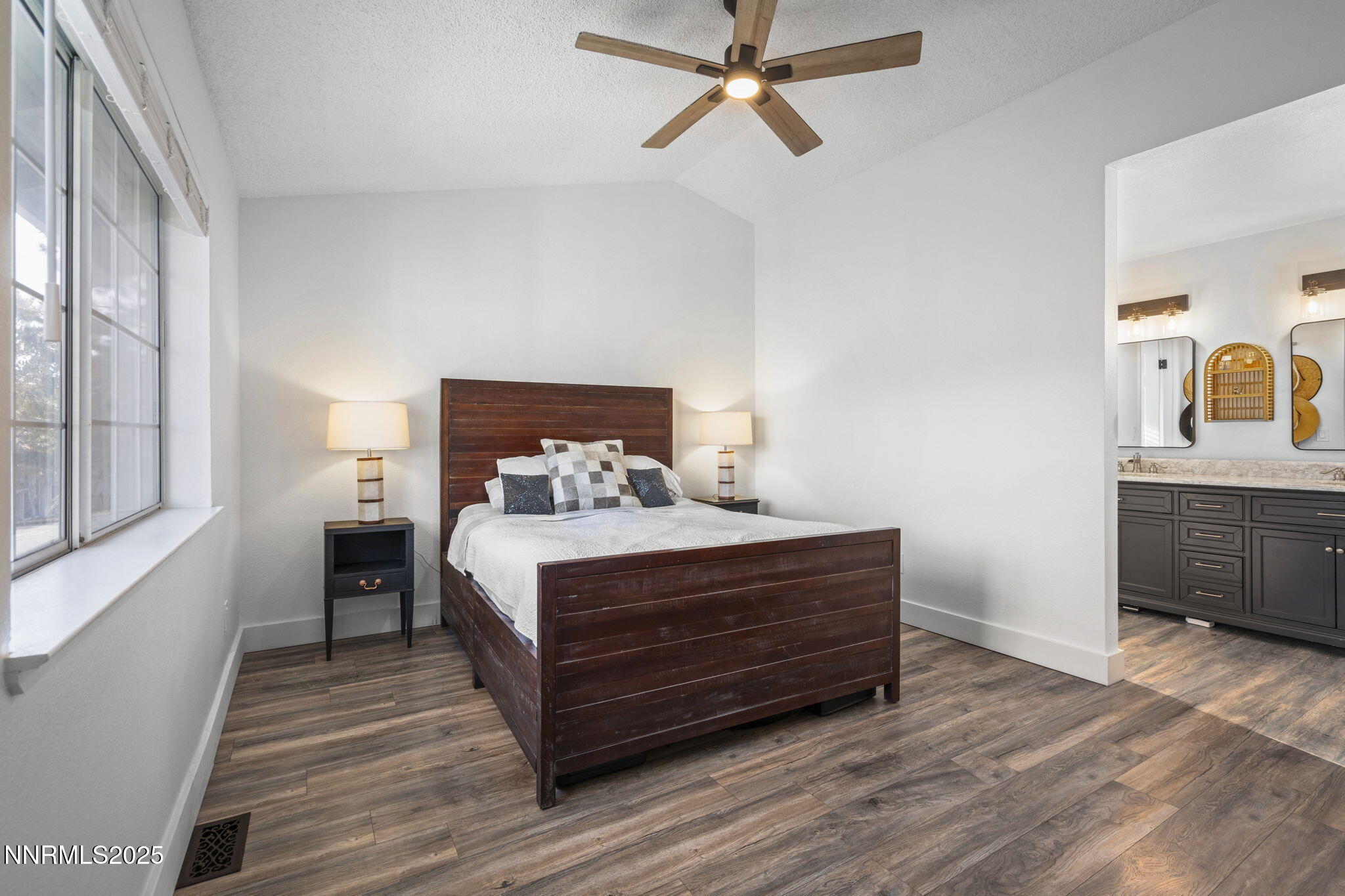 18-web-or-mls-_DSC9612