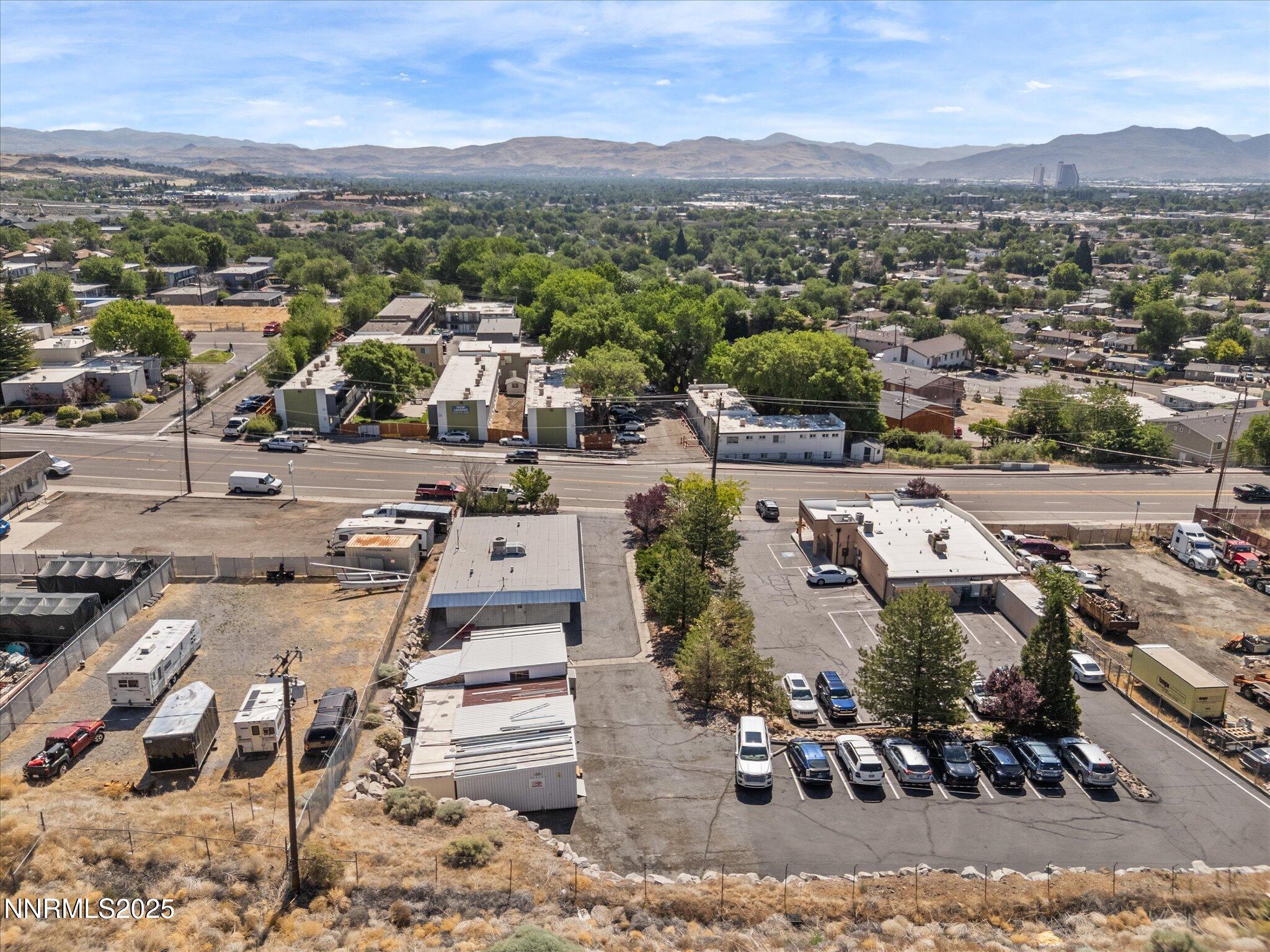 56-2465 Sutro St-155