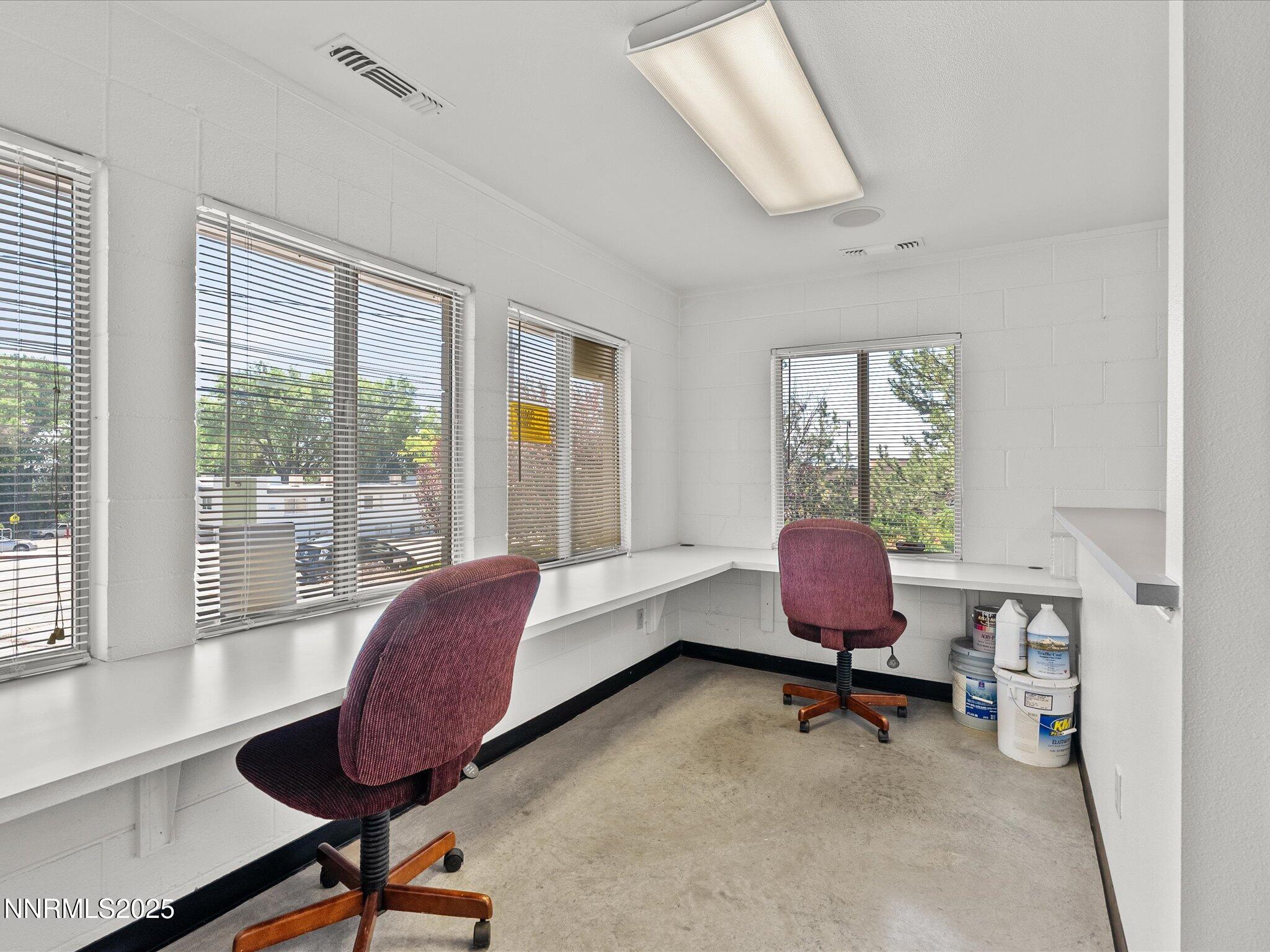 12-2465 Sutro St-111