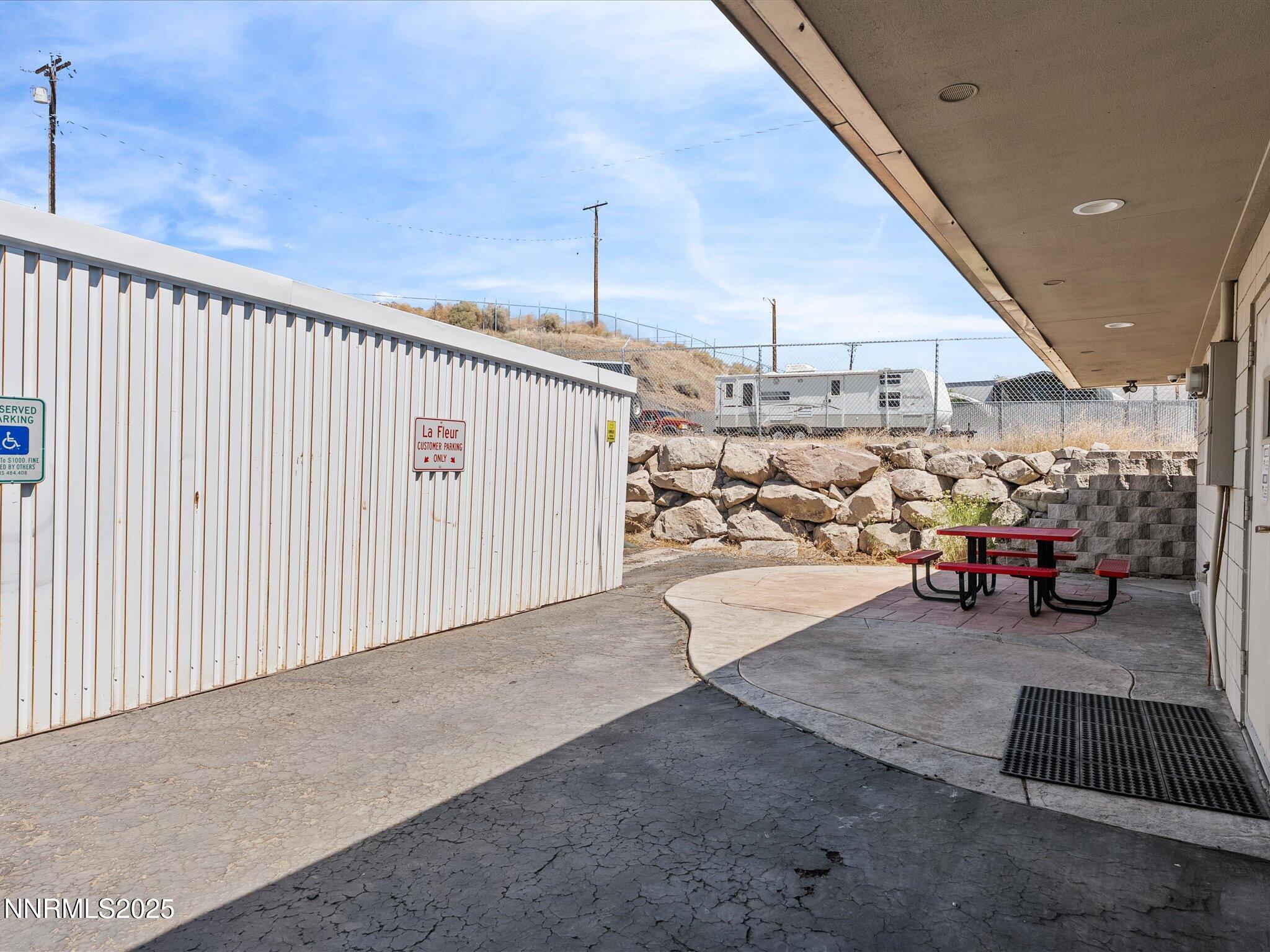 30-2465 Sutro St-129