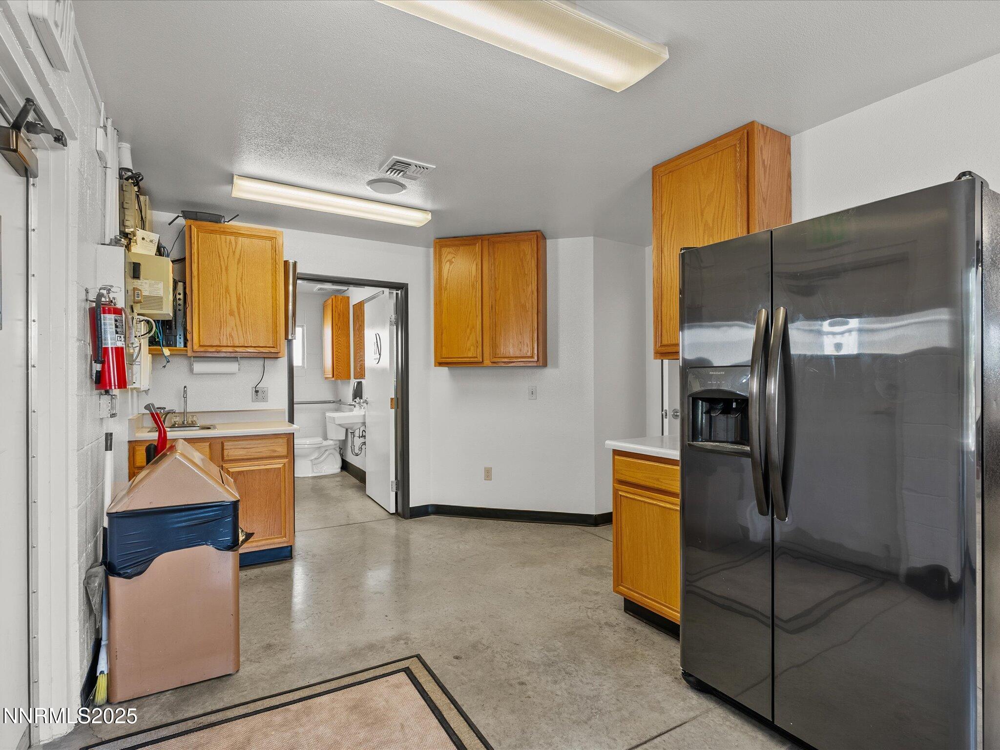 21-2465 Sutro St-120