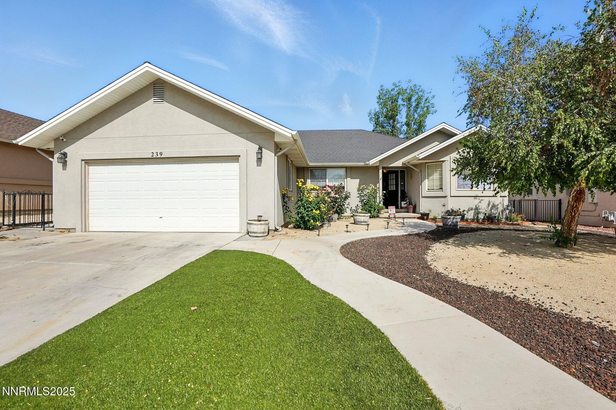 1-web-or-mls-DSC00709 Britney Mendoza