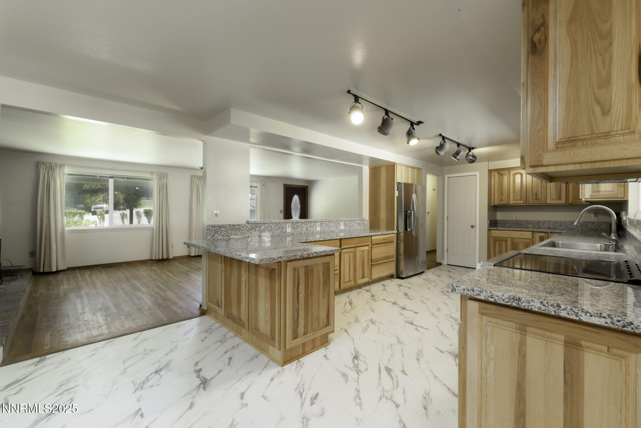 17-web-or-mls-4879 Idlewild-17