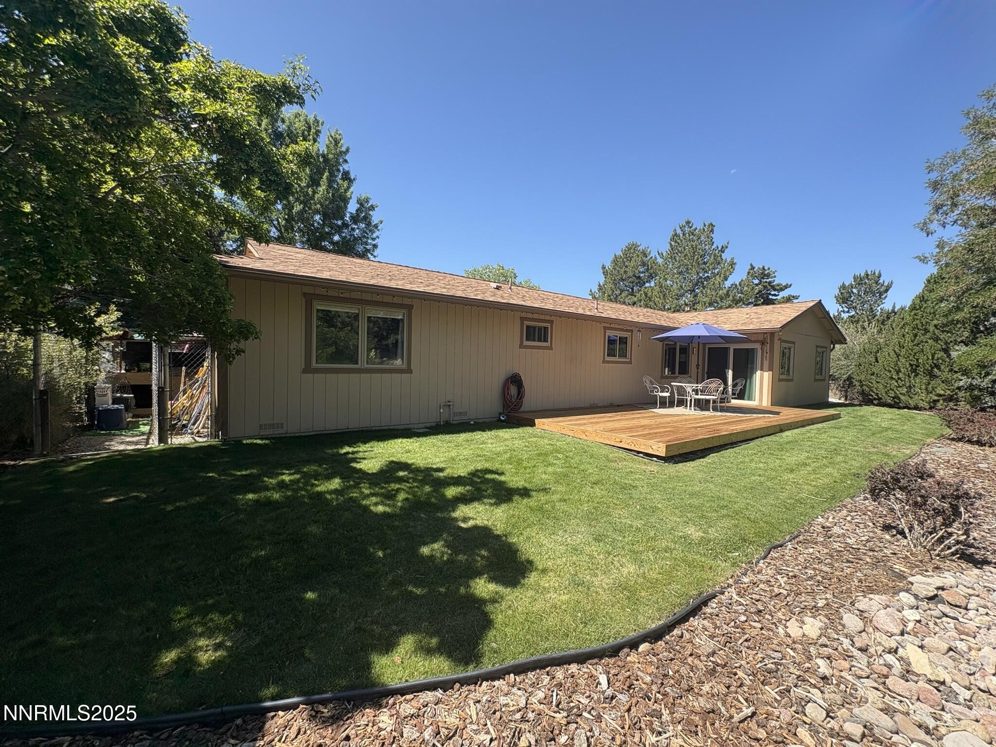 25 Backyard Summer_2