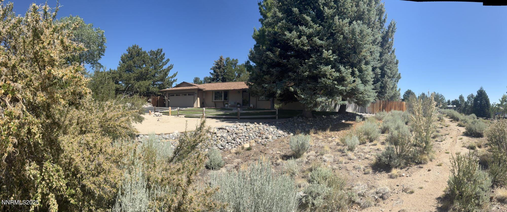 21 Frontyard Summer_2