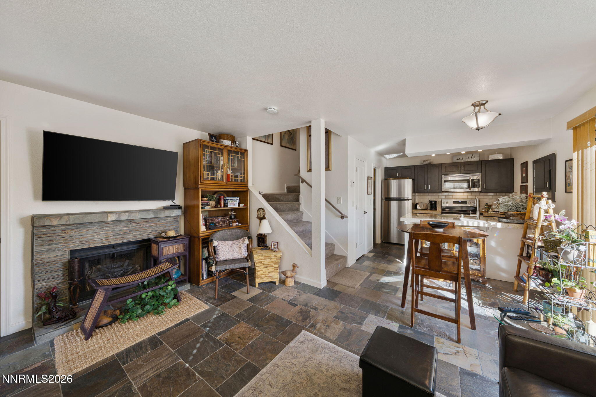 31-web-or-mls-A7V04430