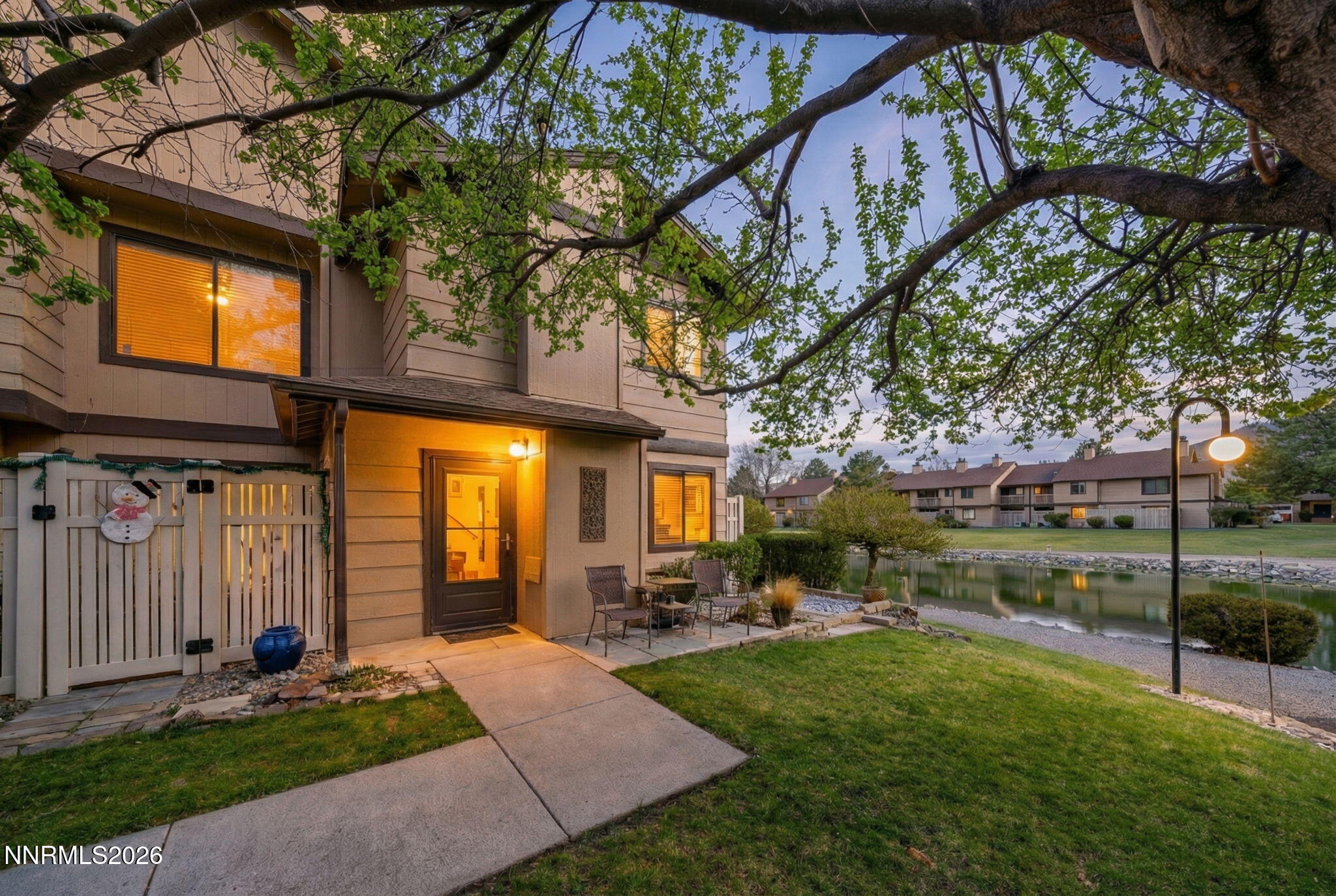 1-web-or-mls-A7V04275 Twilight Conversio