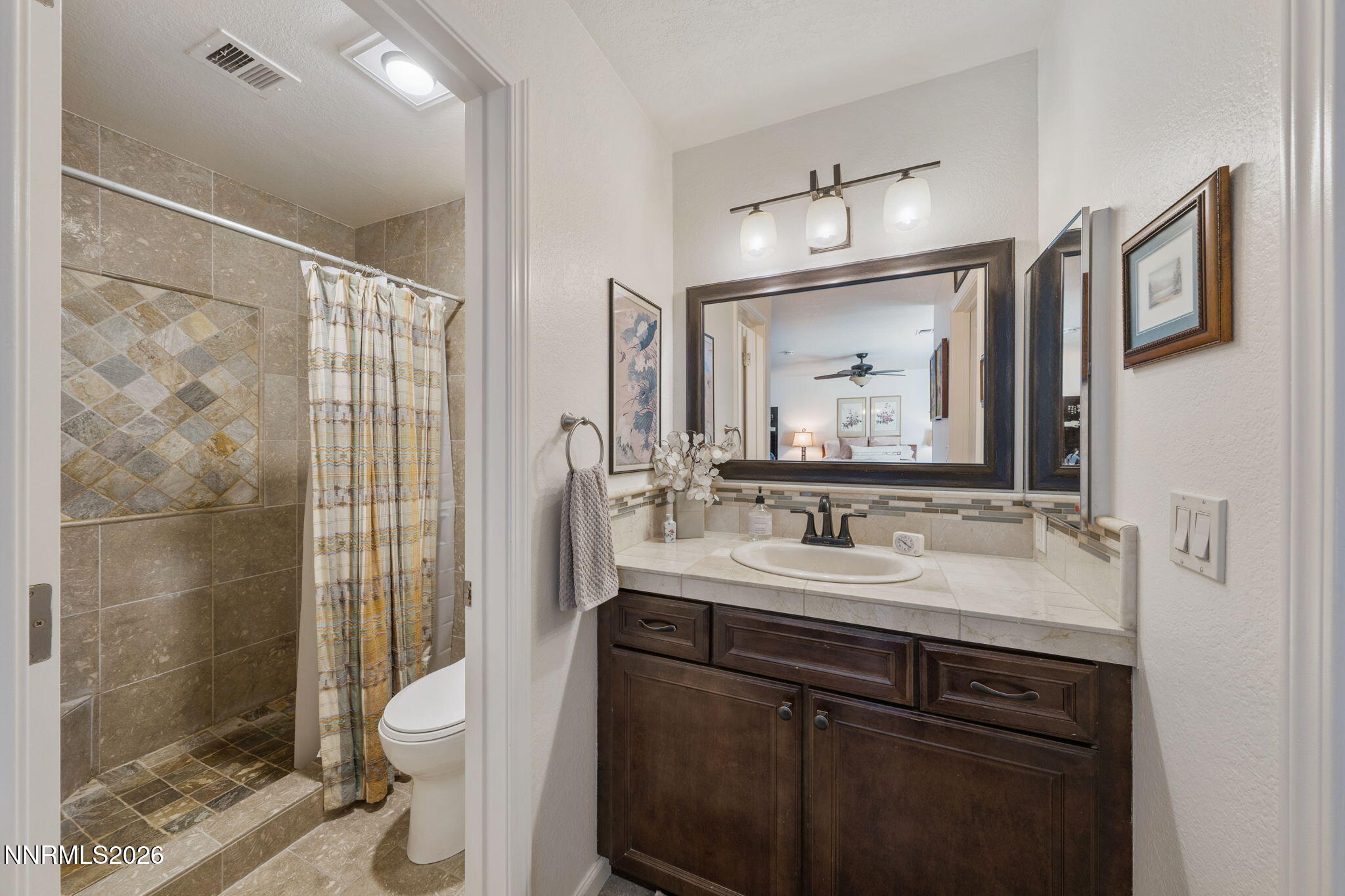 22-web-or-mls-A7V04372