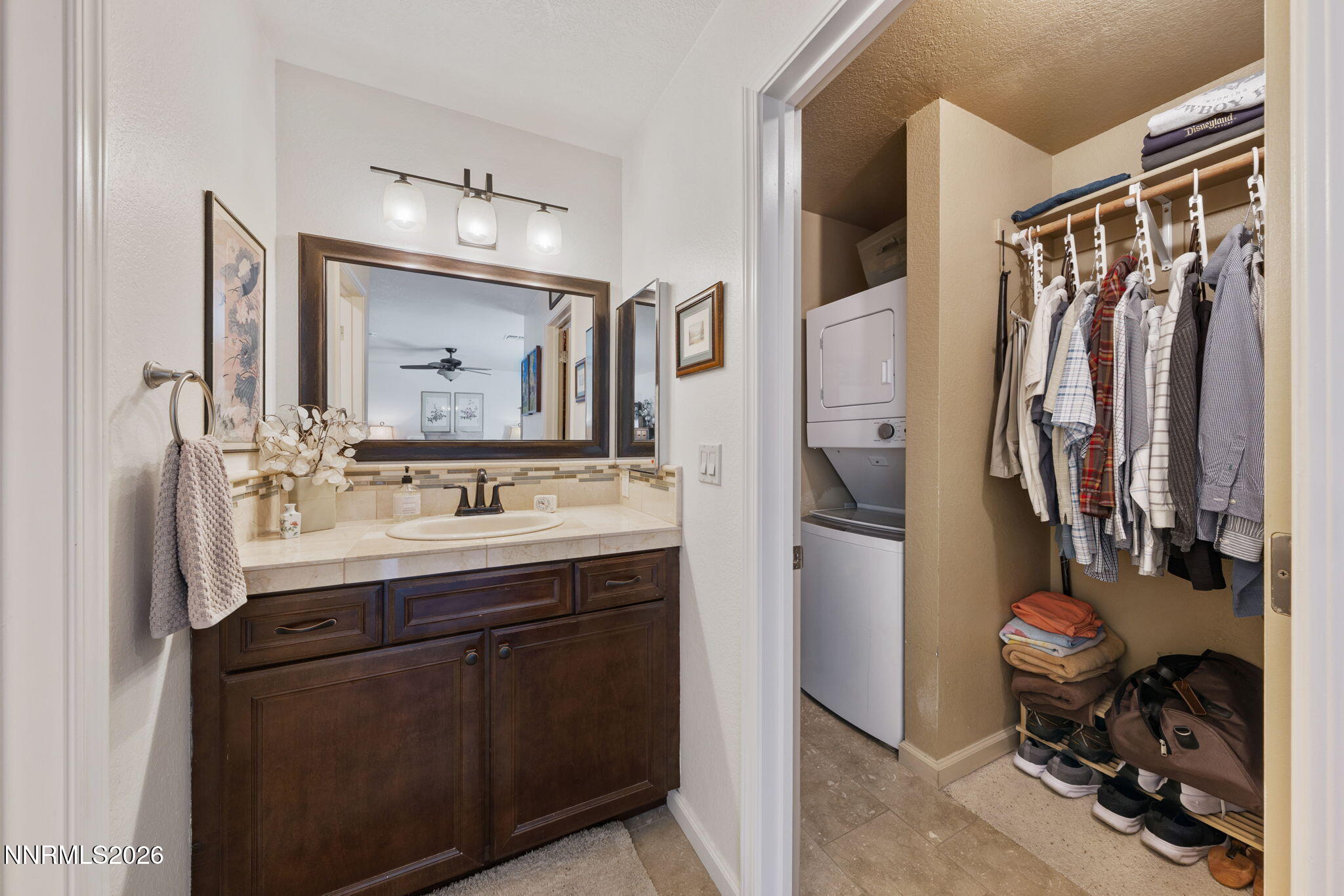 42-web-or-mls-A7V04490