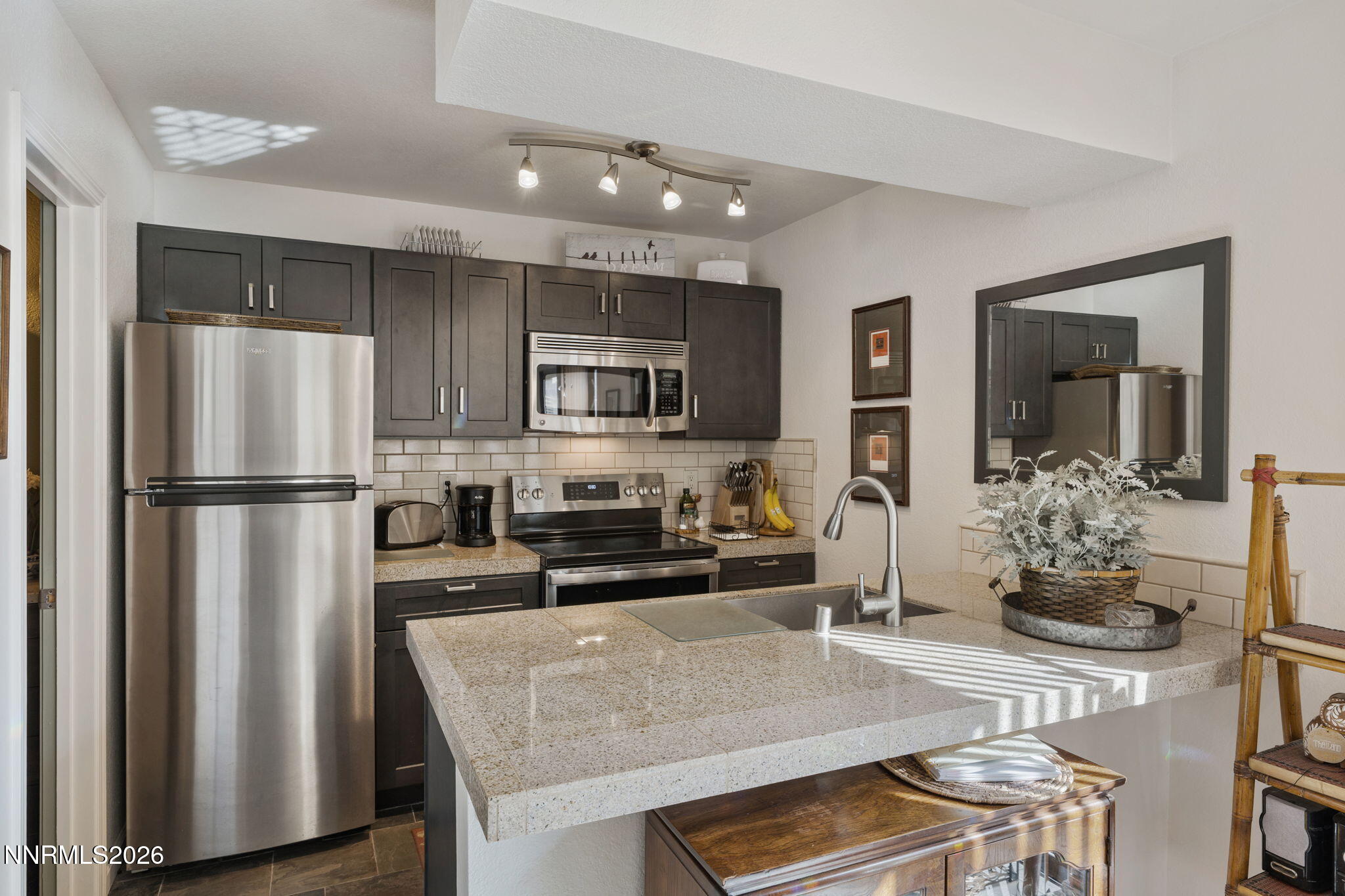 34-web-or-mls-A7V04450