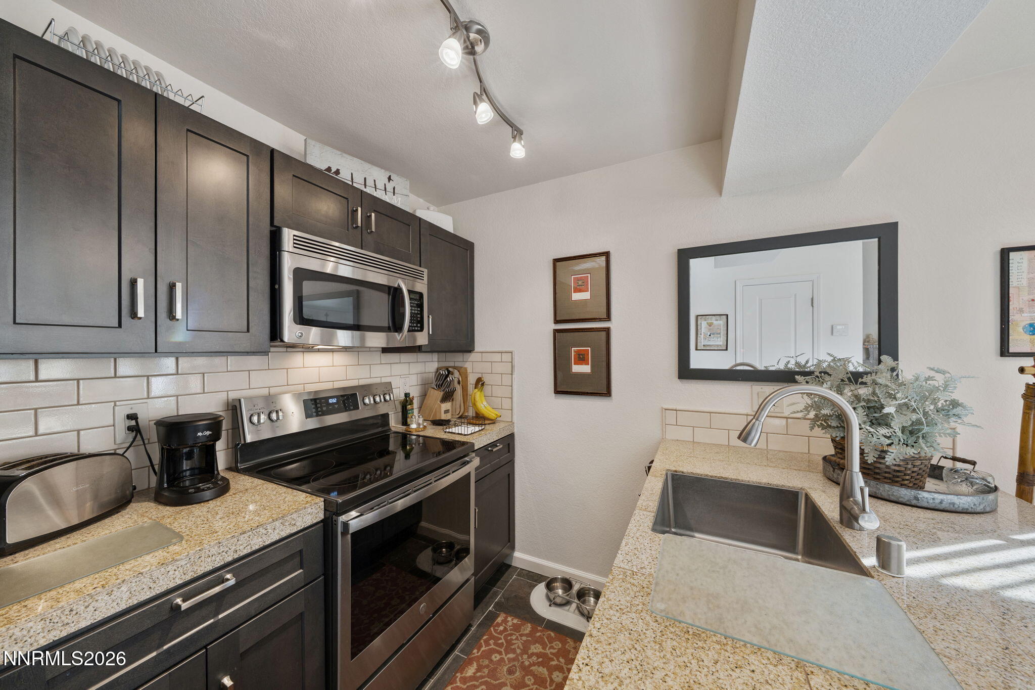 37-web-or-mls-A7V04465