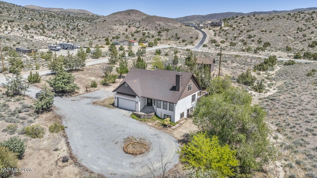 Photo of 670 Valle Verde Drive, Sparks, NV 89441 (MLS # 250050254)