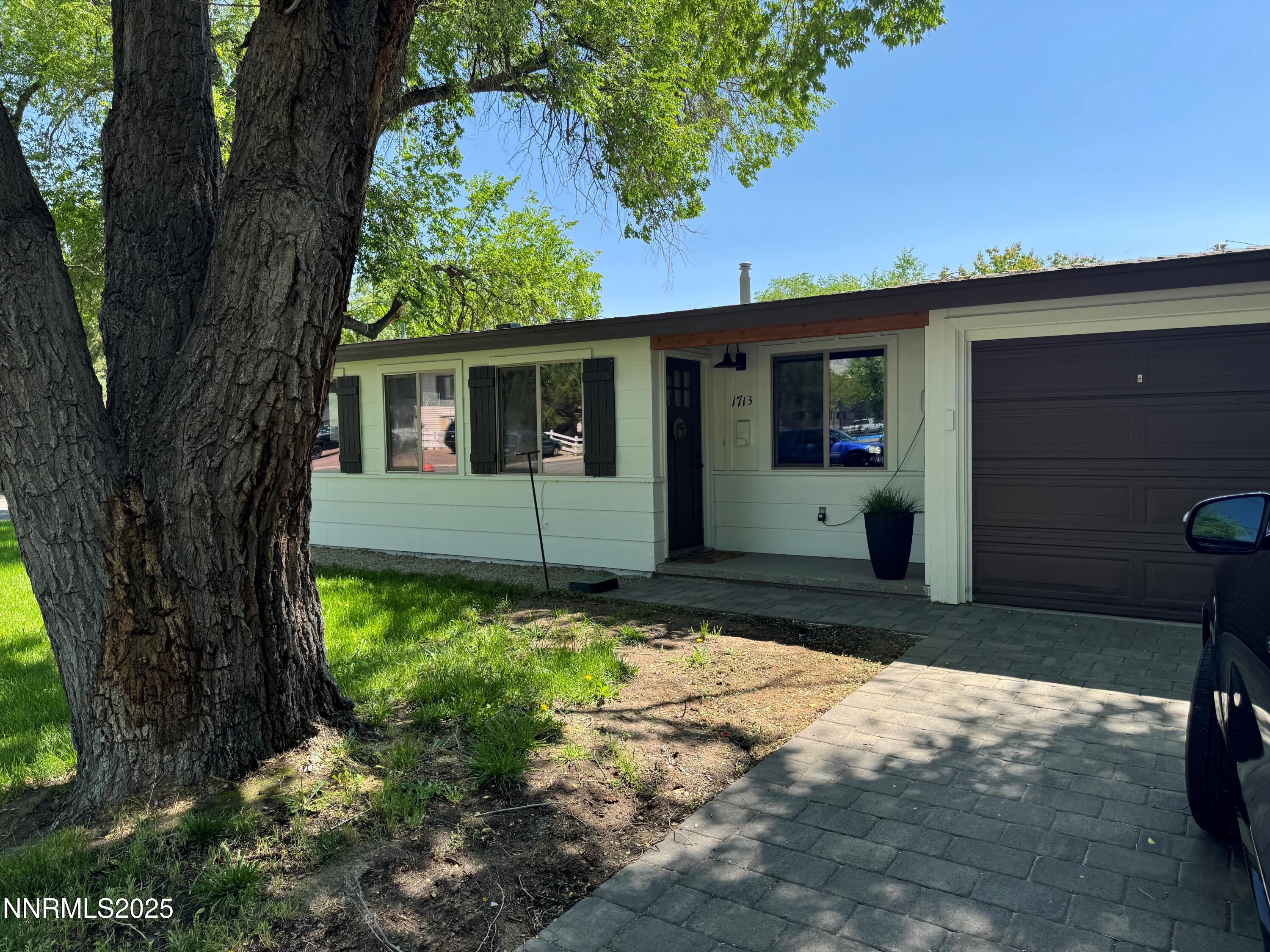 Carson City, Nevada 89706, United States, ,Residential,Pending,199985