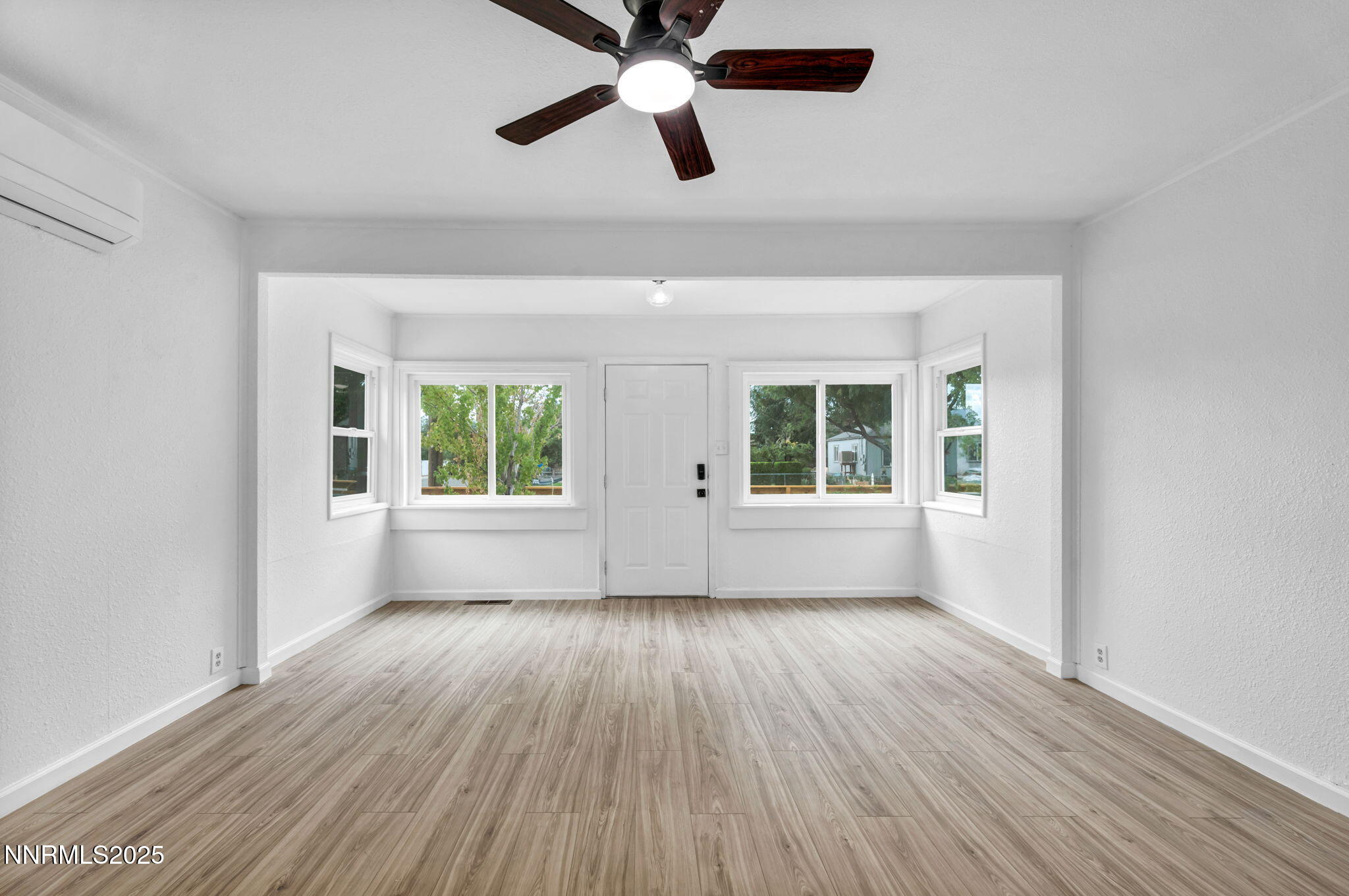 51-web-or-mls-1281-e-10th-st