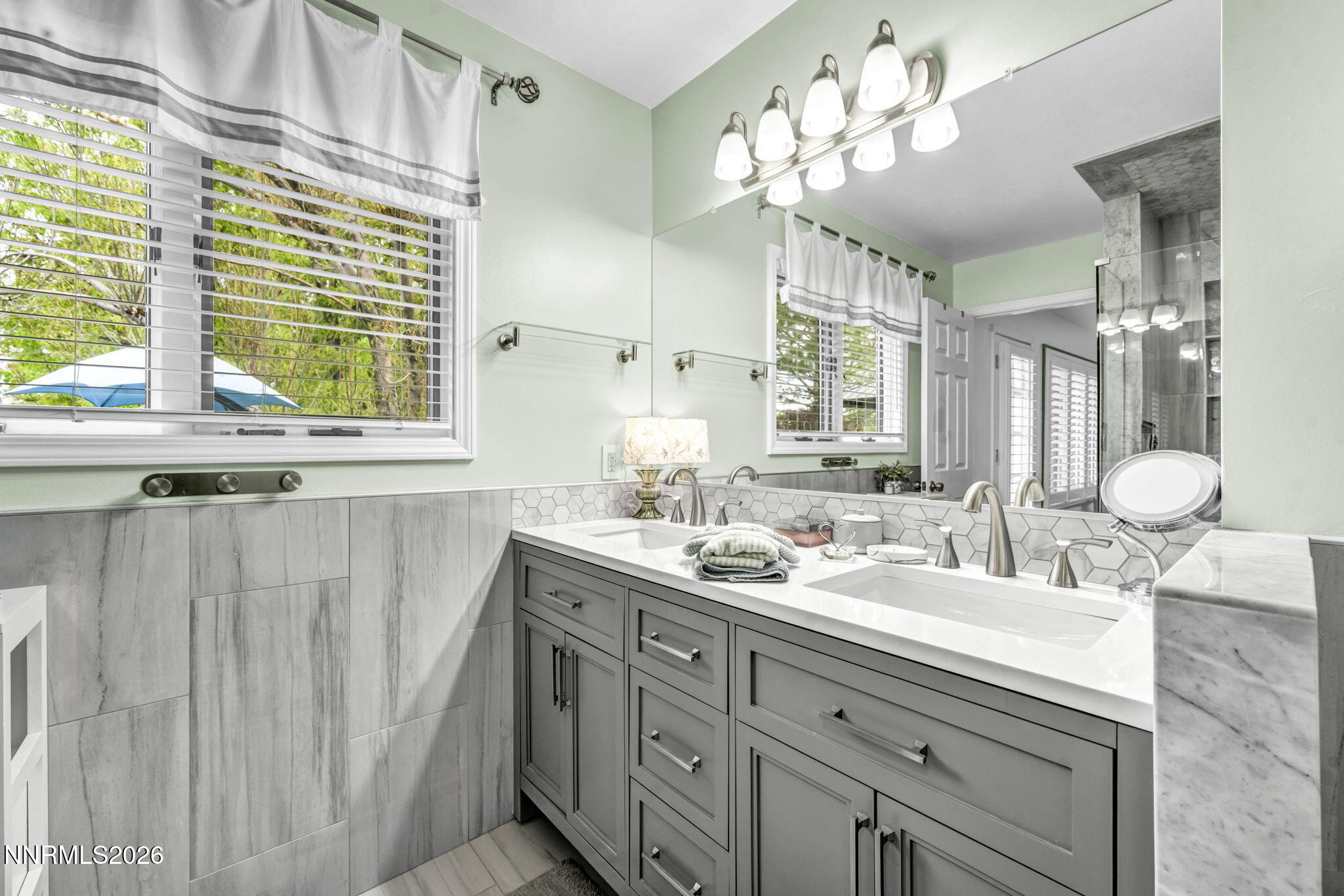 120-web-or-mls-5445-n-scarsdale-cir