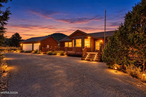 21361 CRESTVIEW RD, RENO, NV 89521 - Image a4bdac8a63ee5b93fea24e9ea577531b/1159321772
