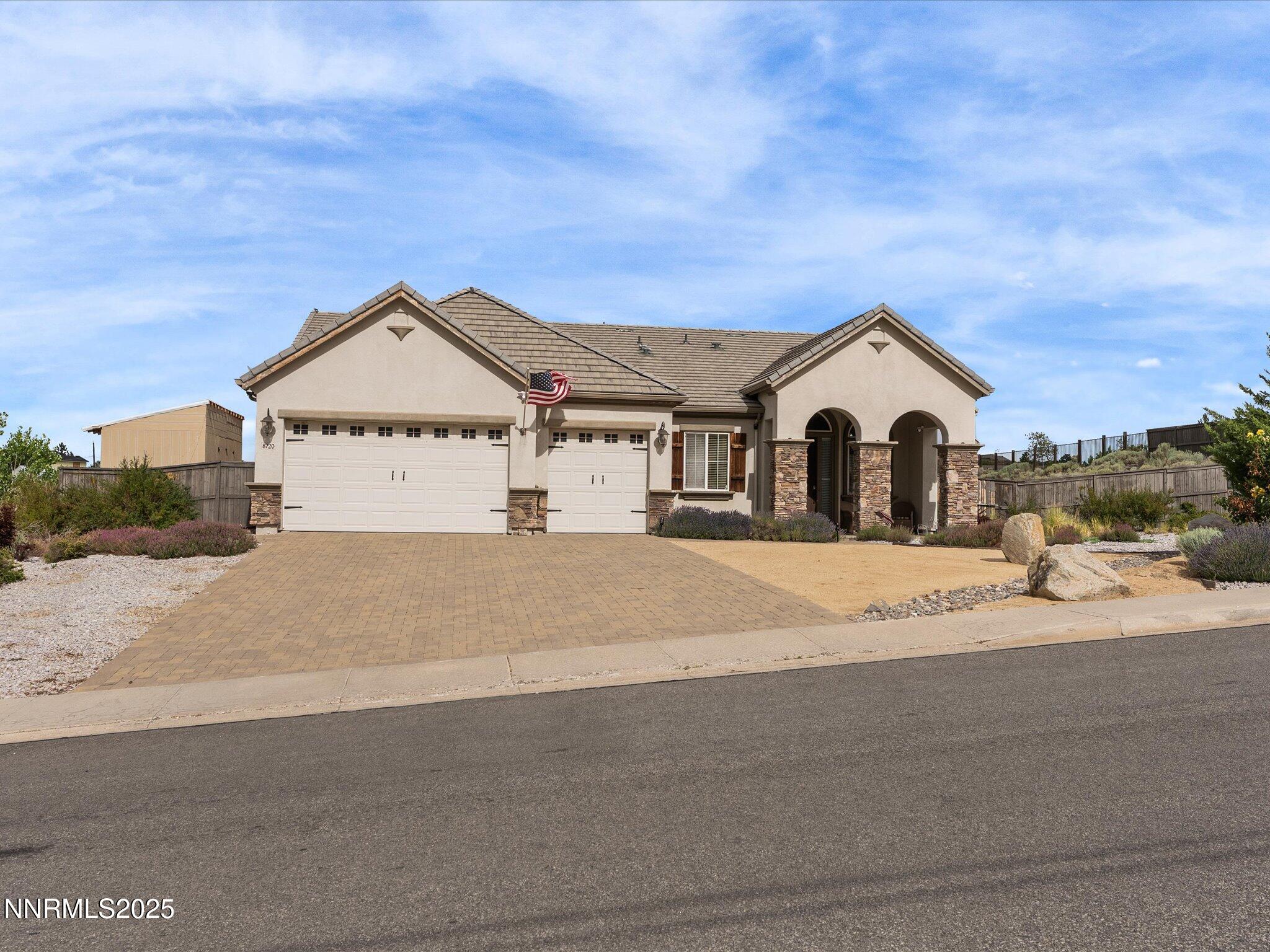 02-8720 Spearhead Way-101