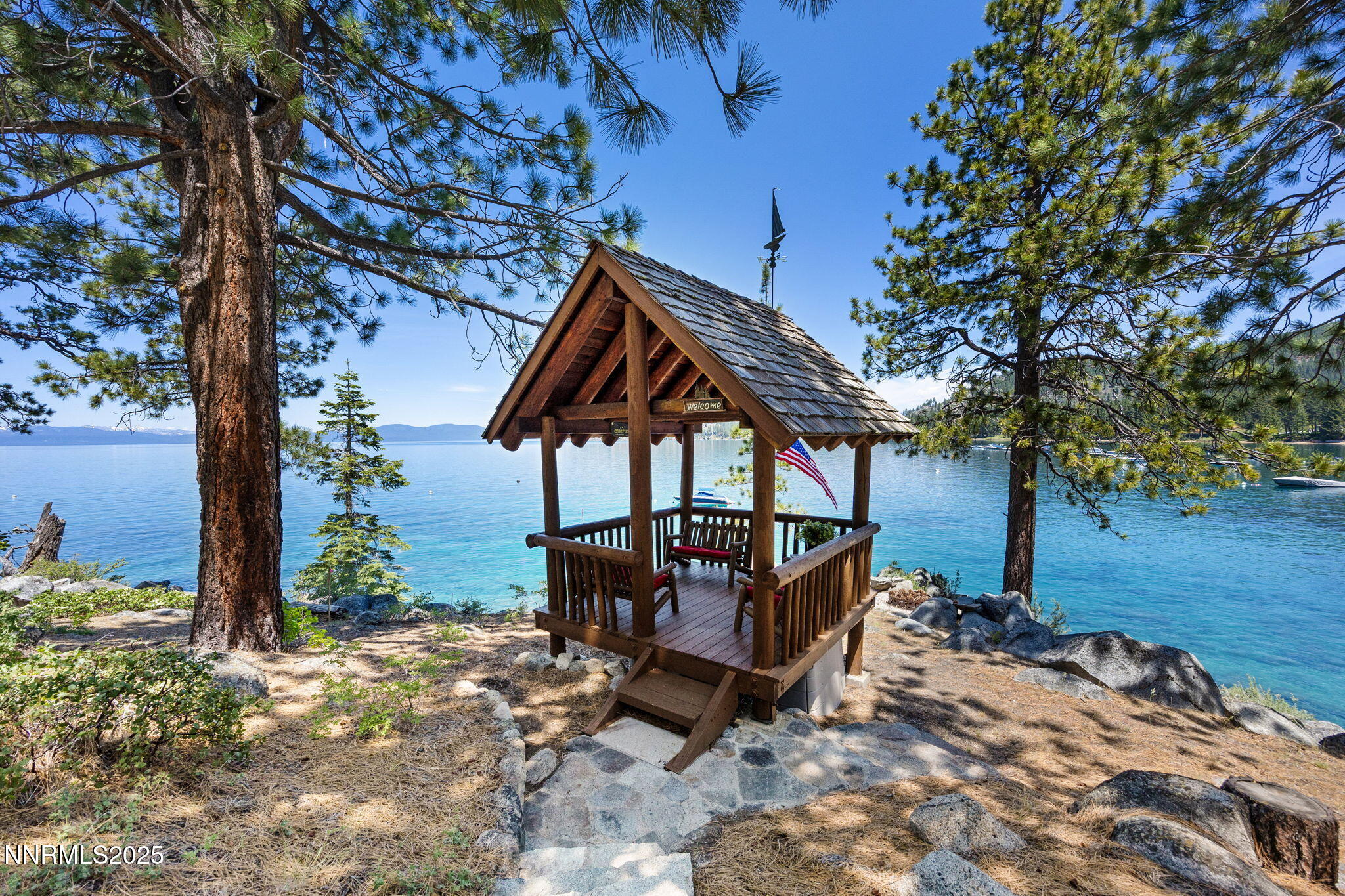 Lakeside Gazebo Retreat