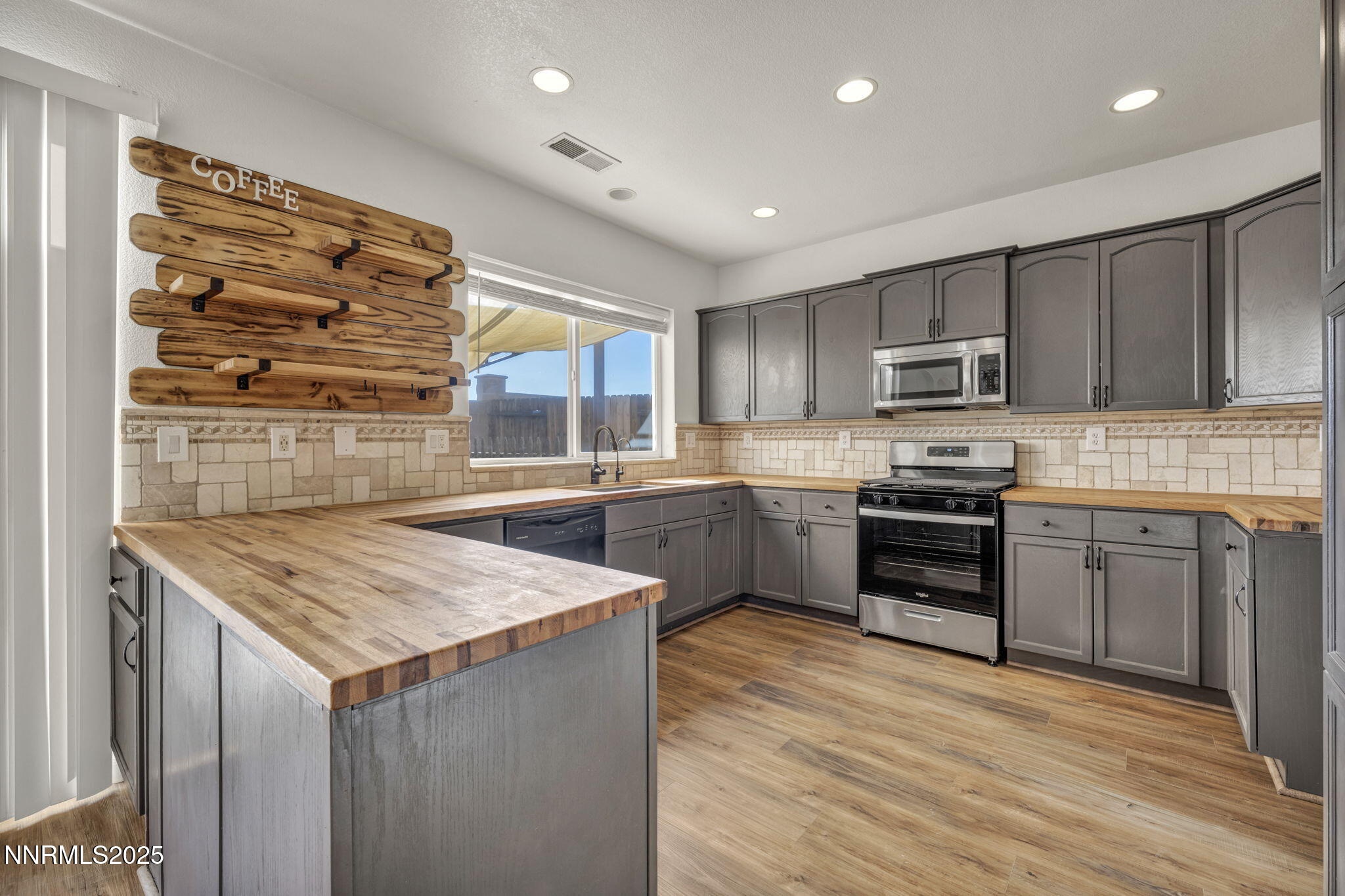 47-web-or-mls-119-red-oak-ct