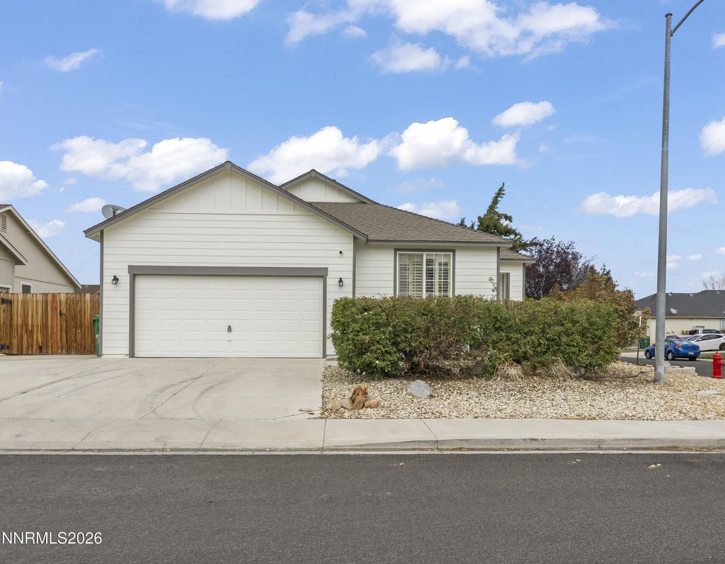 Photo of 1800 Hickory Lane, Fernley, NV 89408 (MLS # 260004929)