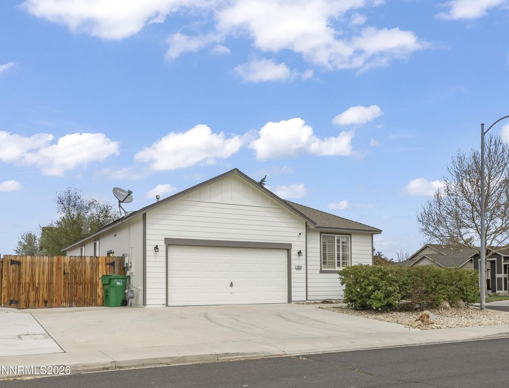 Photo of 1800 Hickory Lane, Fernley, NV 89408 (MLS # 260004929)