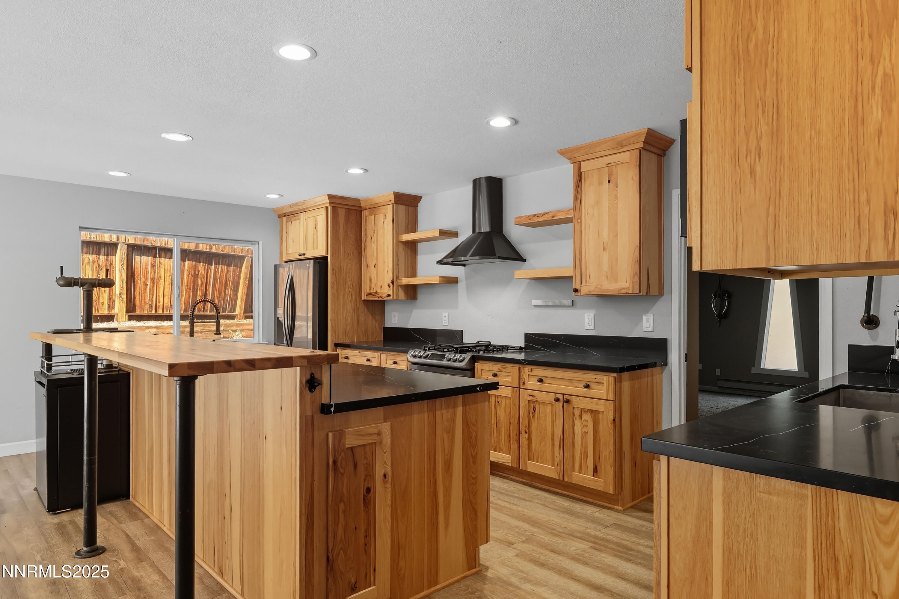 2025-09-14%2018.02.06-2