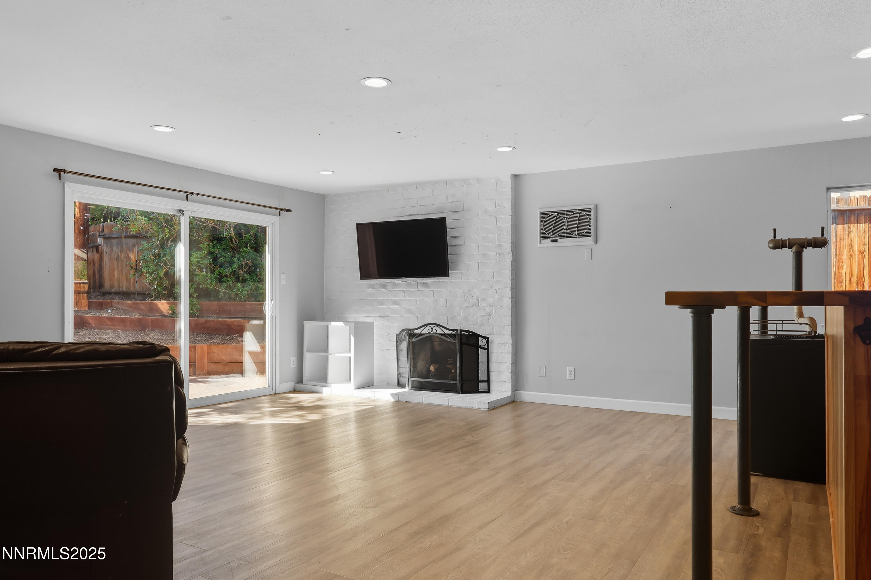 2025-09-14%2017.57.54