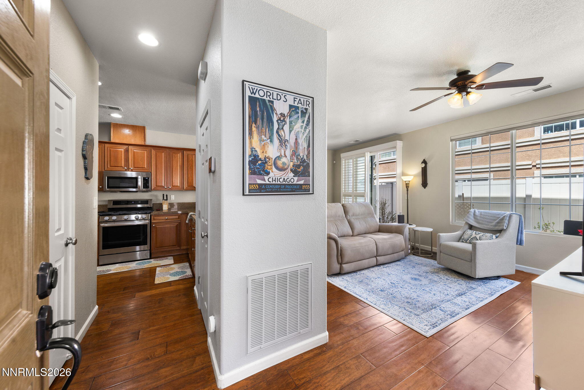 4-web-or-mls-1813 Stetson-004