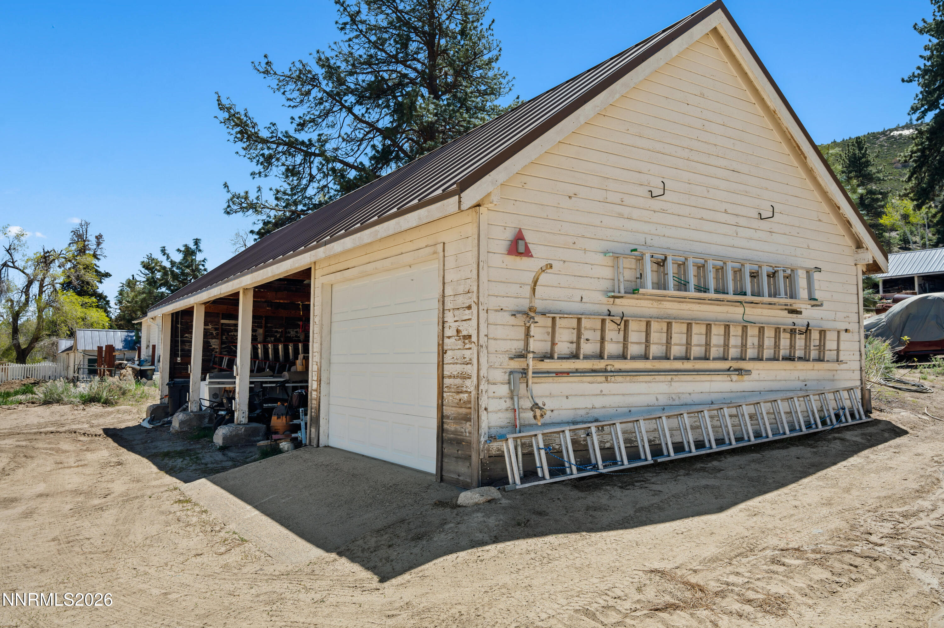 Shop and Bays