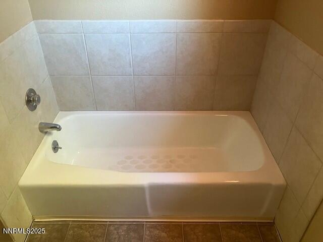 1217 Key new bath tub
