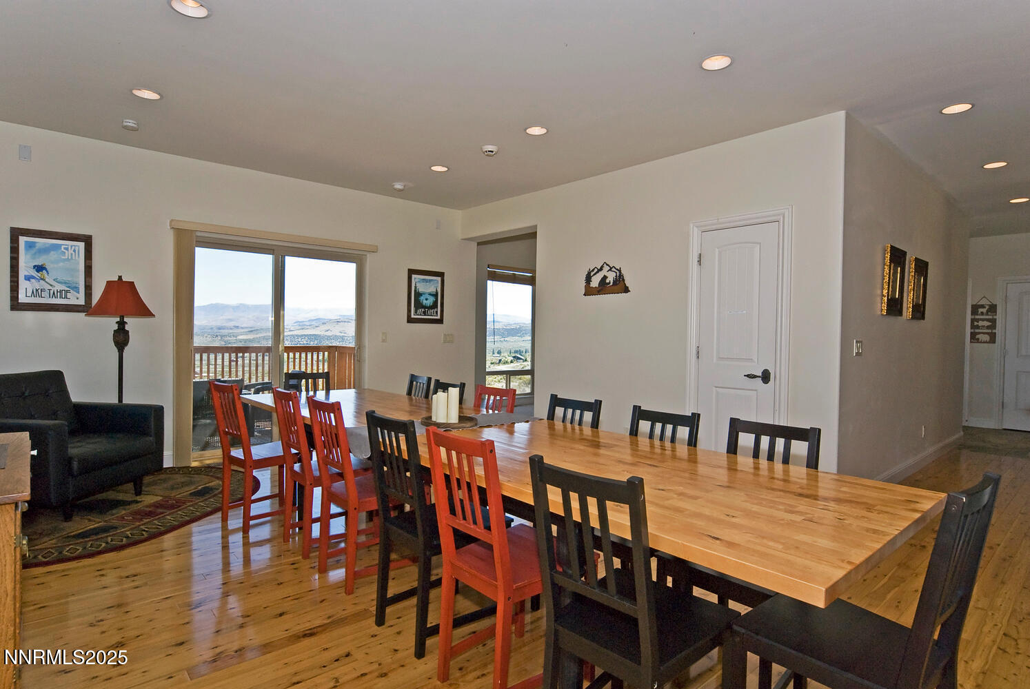 295 Hawkins Peak Rd-large-023-012-Family