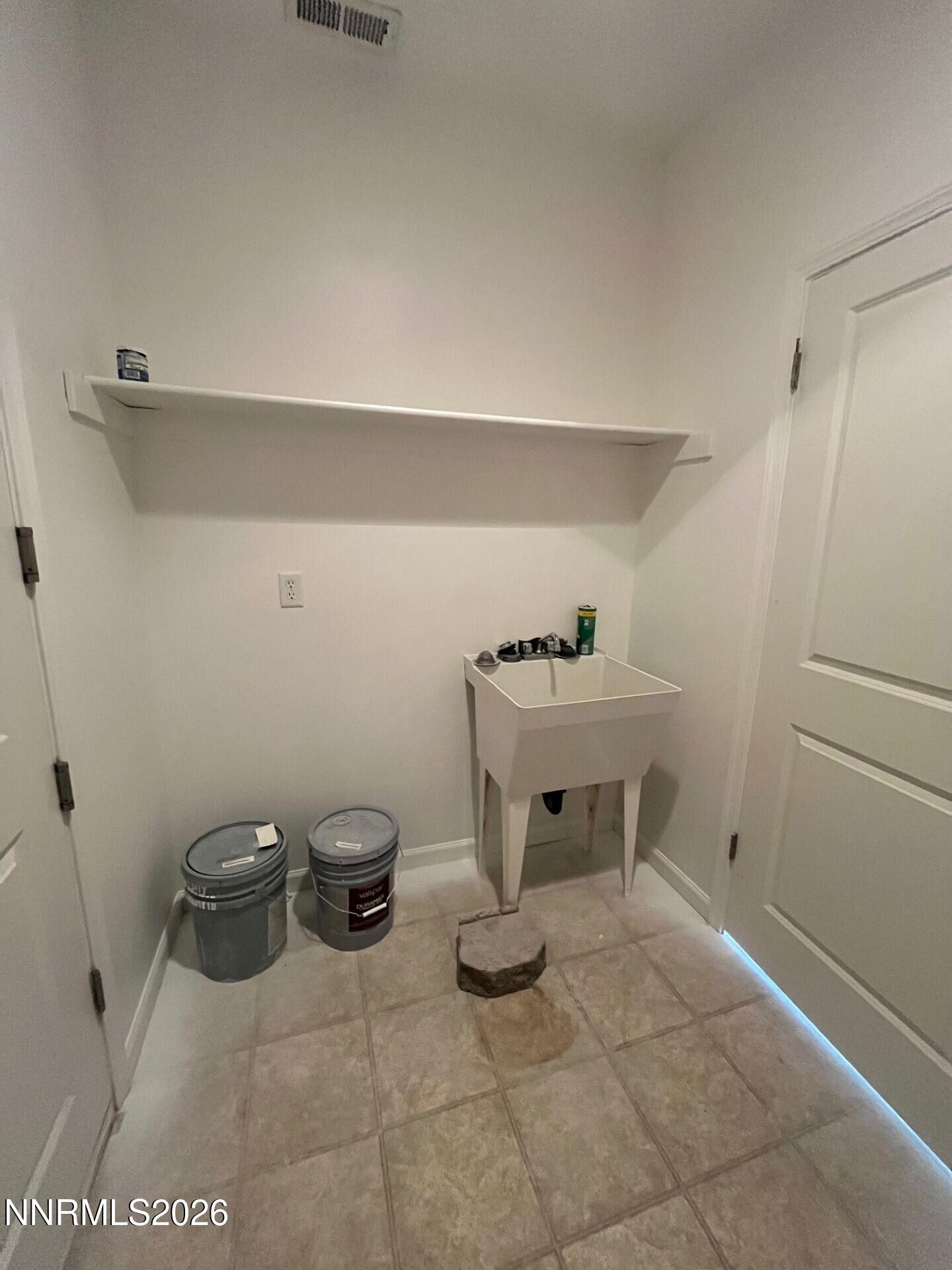 5a7ece92-6ceb-40d4-b6f4-9da24488d45f