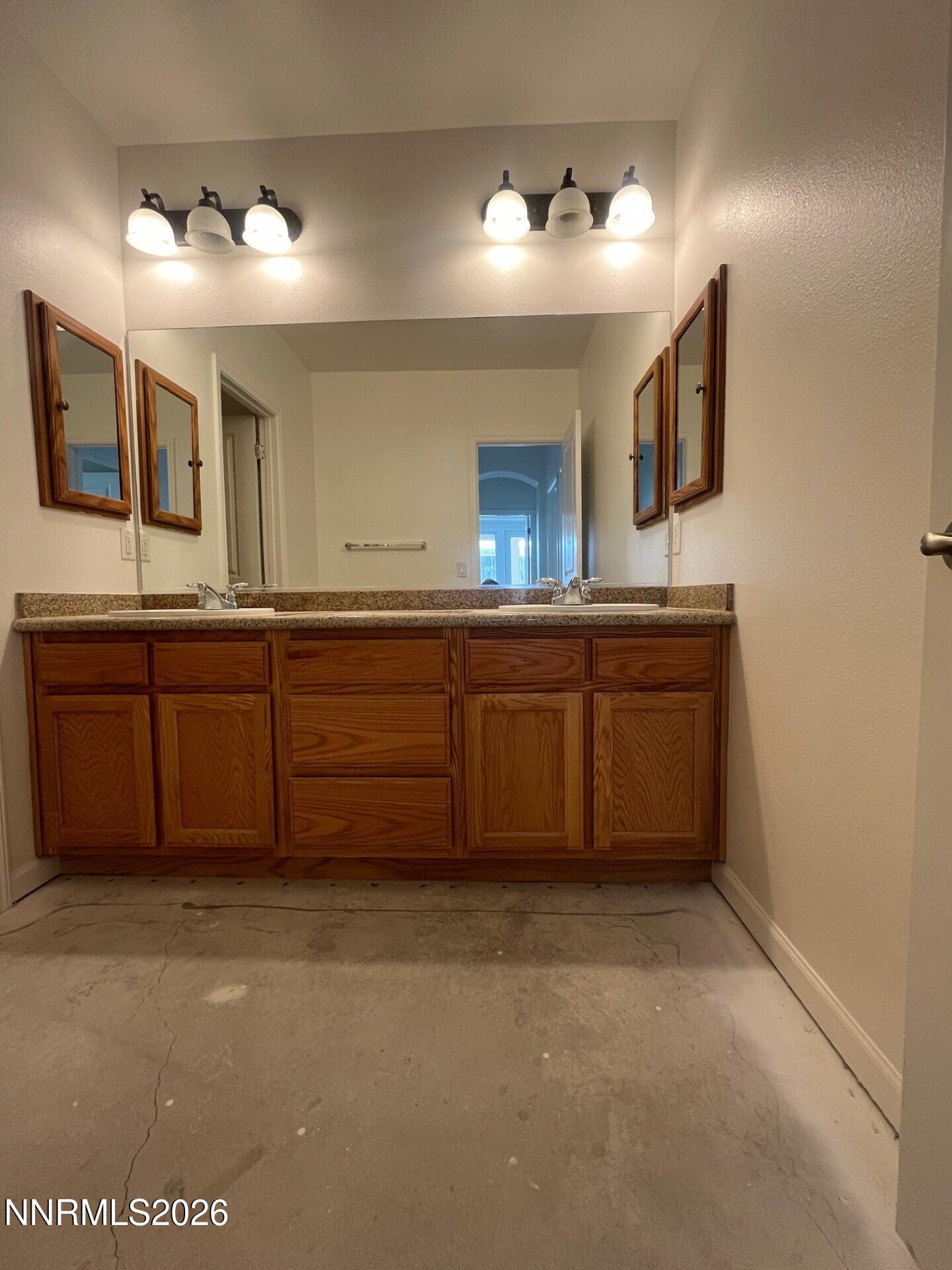 945e4f04-d1c5-493c-b018-d0e3184ade52