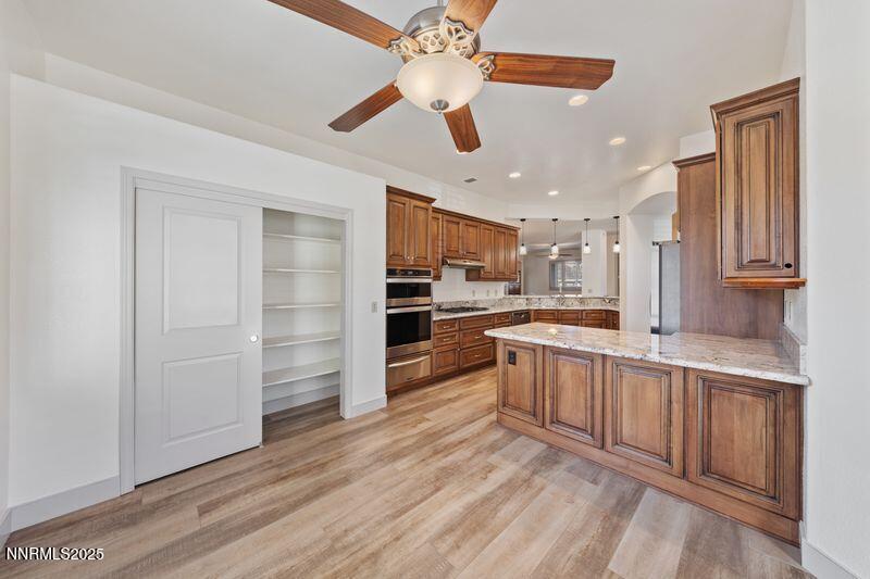 Wilbur May - breakfast fan nook