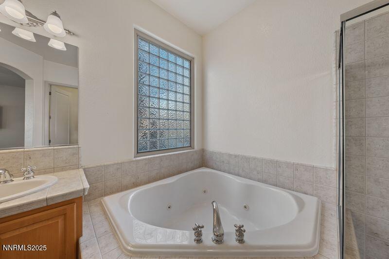 Wilbur May - Master tub