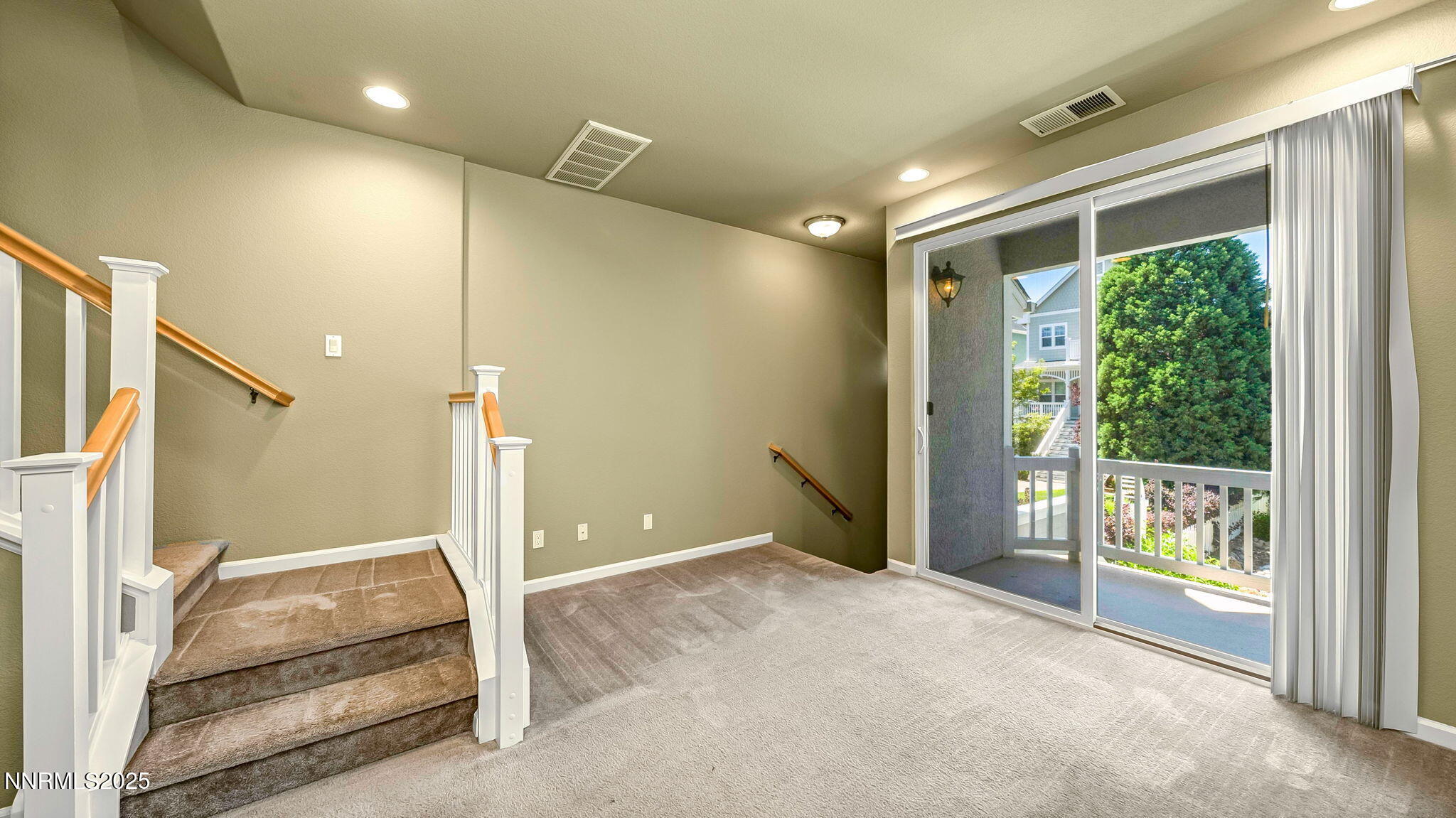 18-DSC01146_7_8_9-Edit