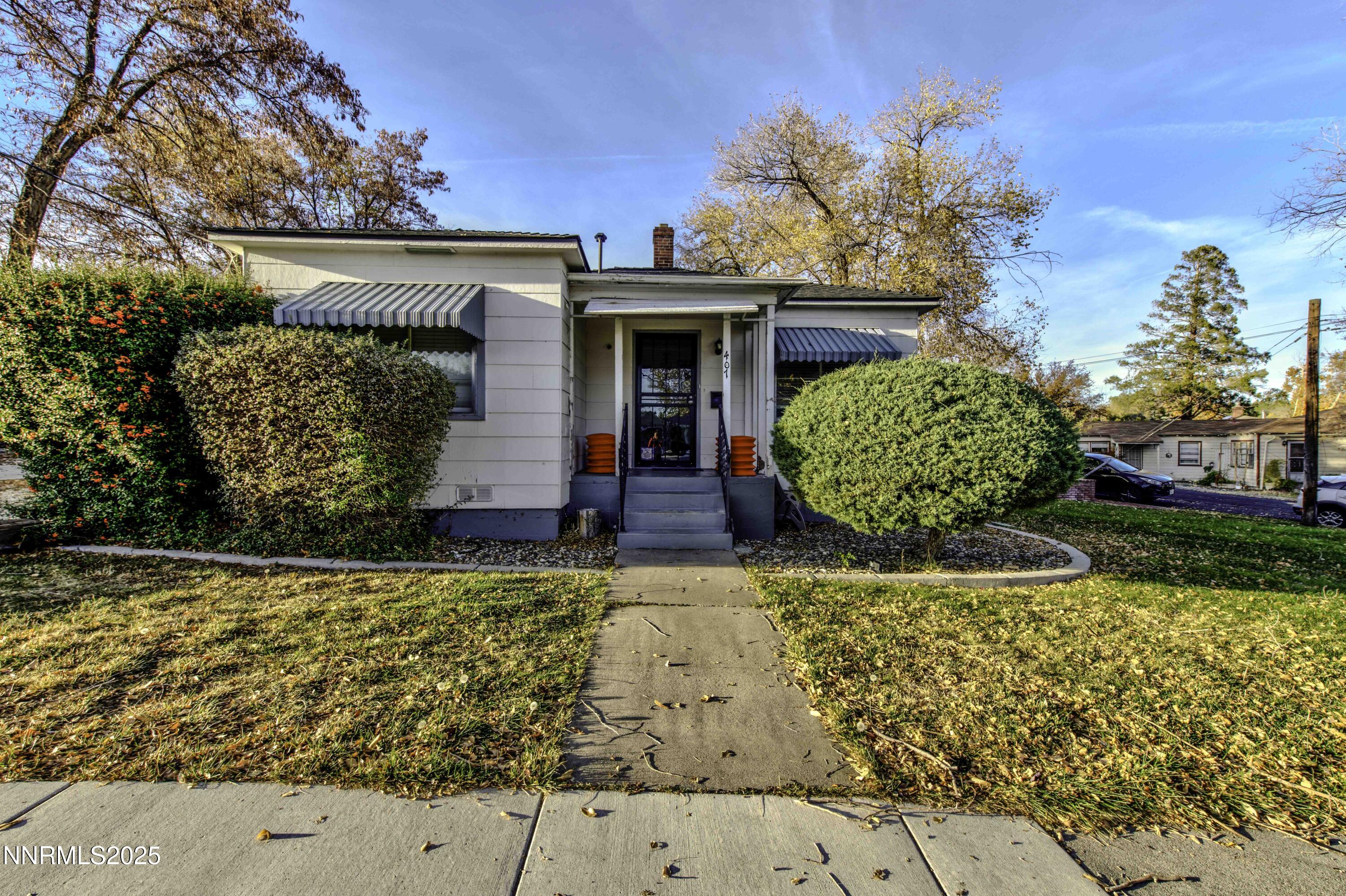 The Strand exteriors (1 of 11)