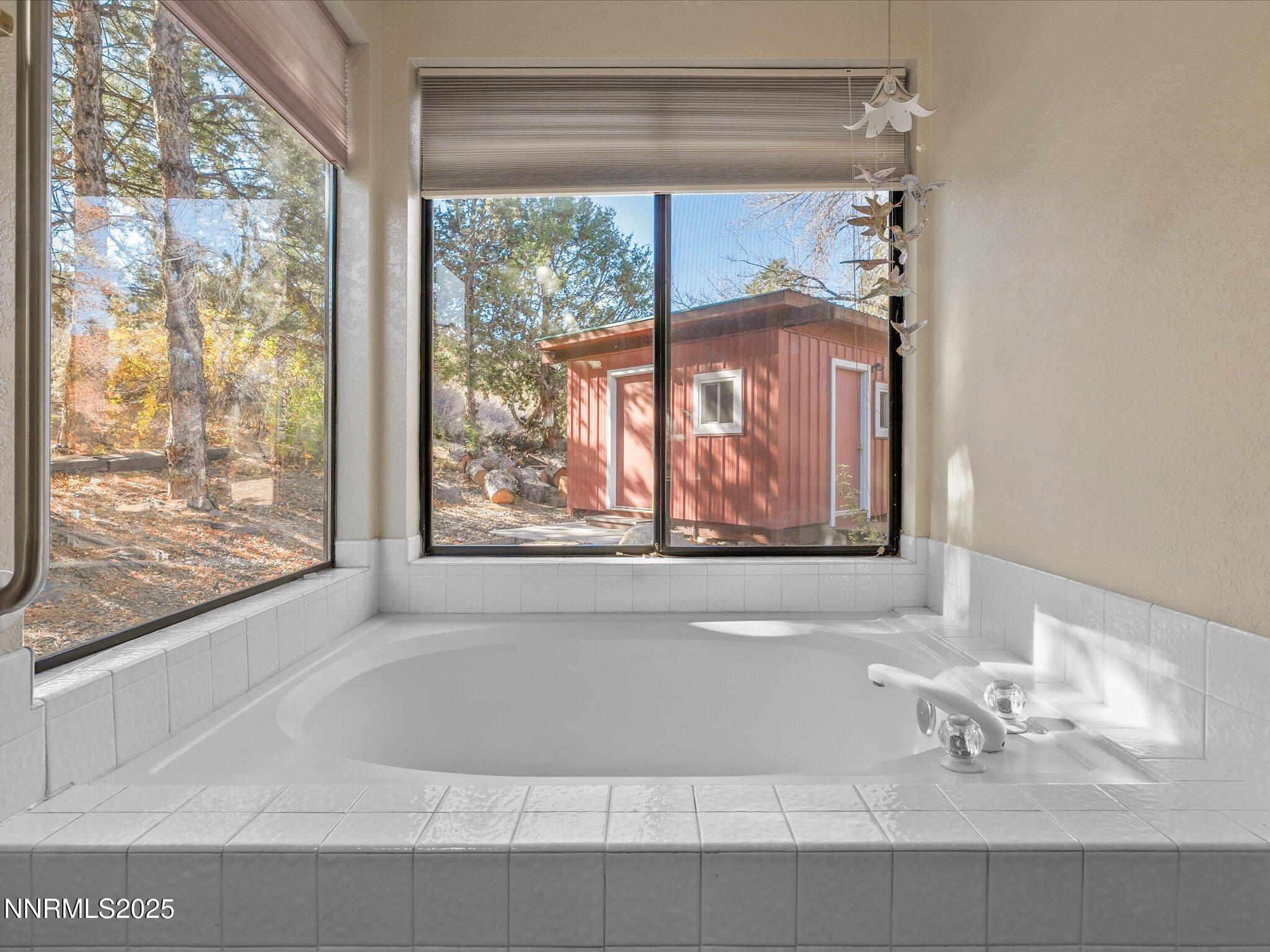 14-3330 Thornhill Dr-126