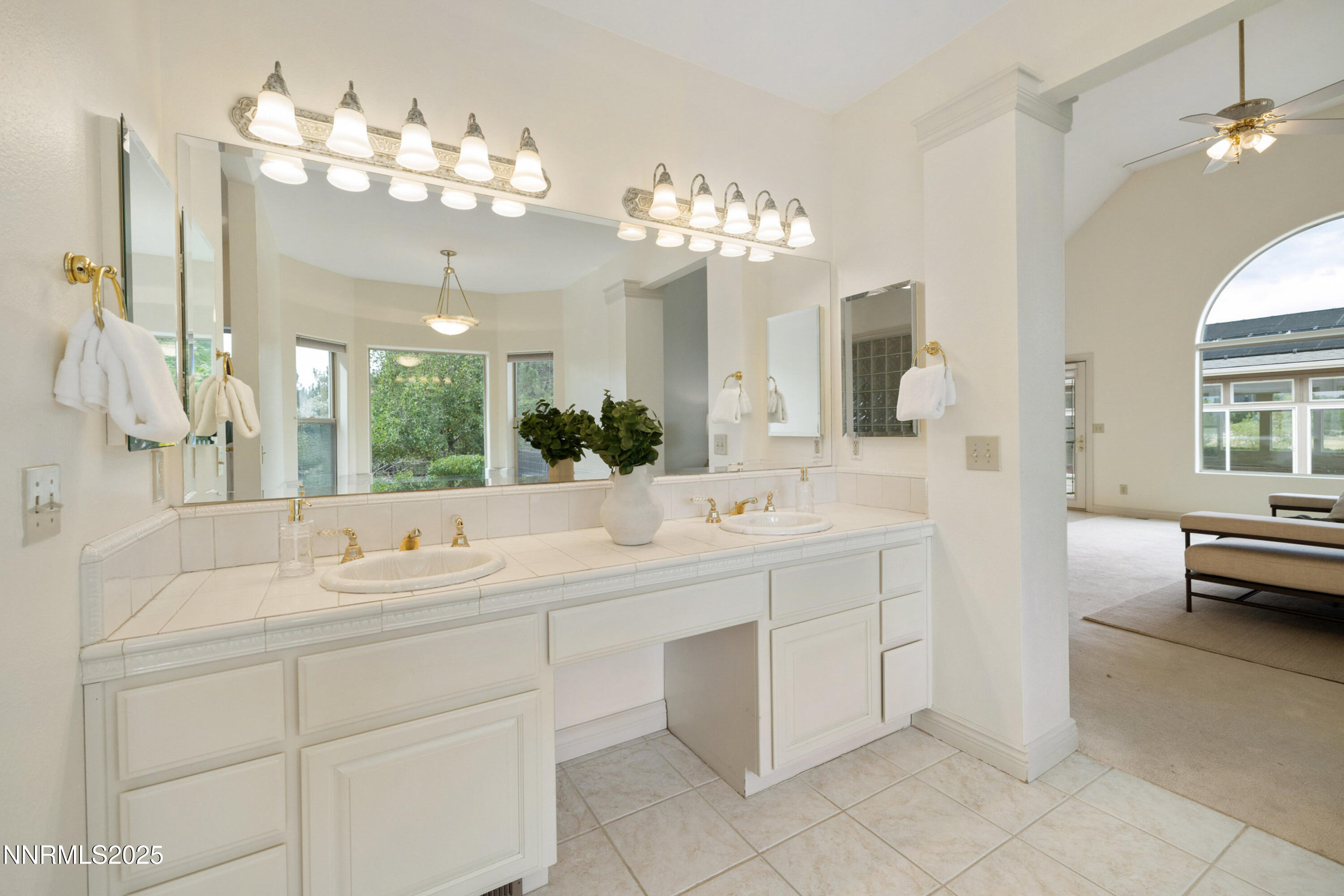 035_45-print-370_genoa_ln-32_19