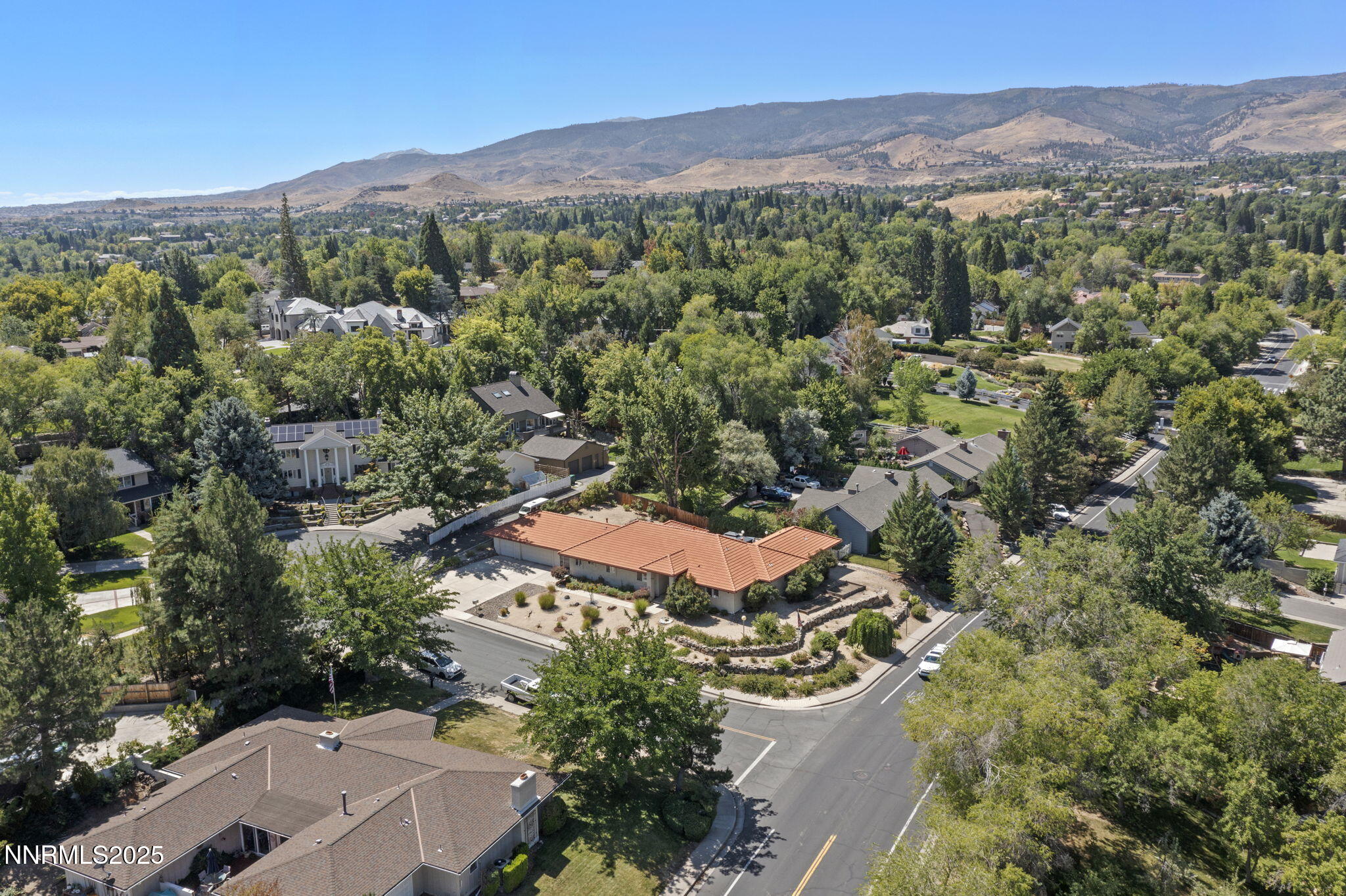 64-web-or-mls-DJI_0467