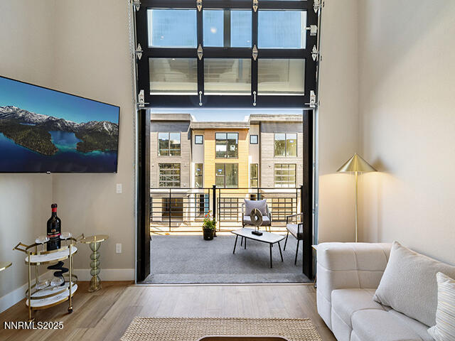 37-web-or-mls-18 on Lakeside 3 bed-38