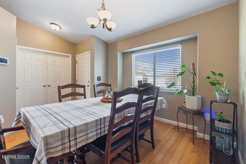 611 Annie Way dining