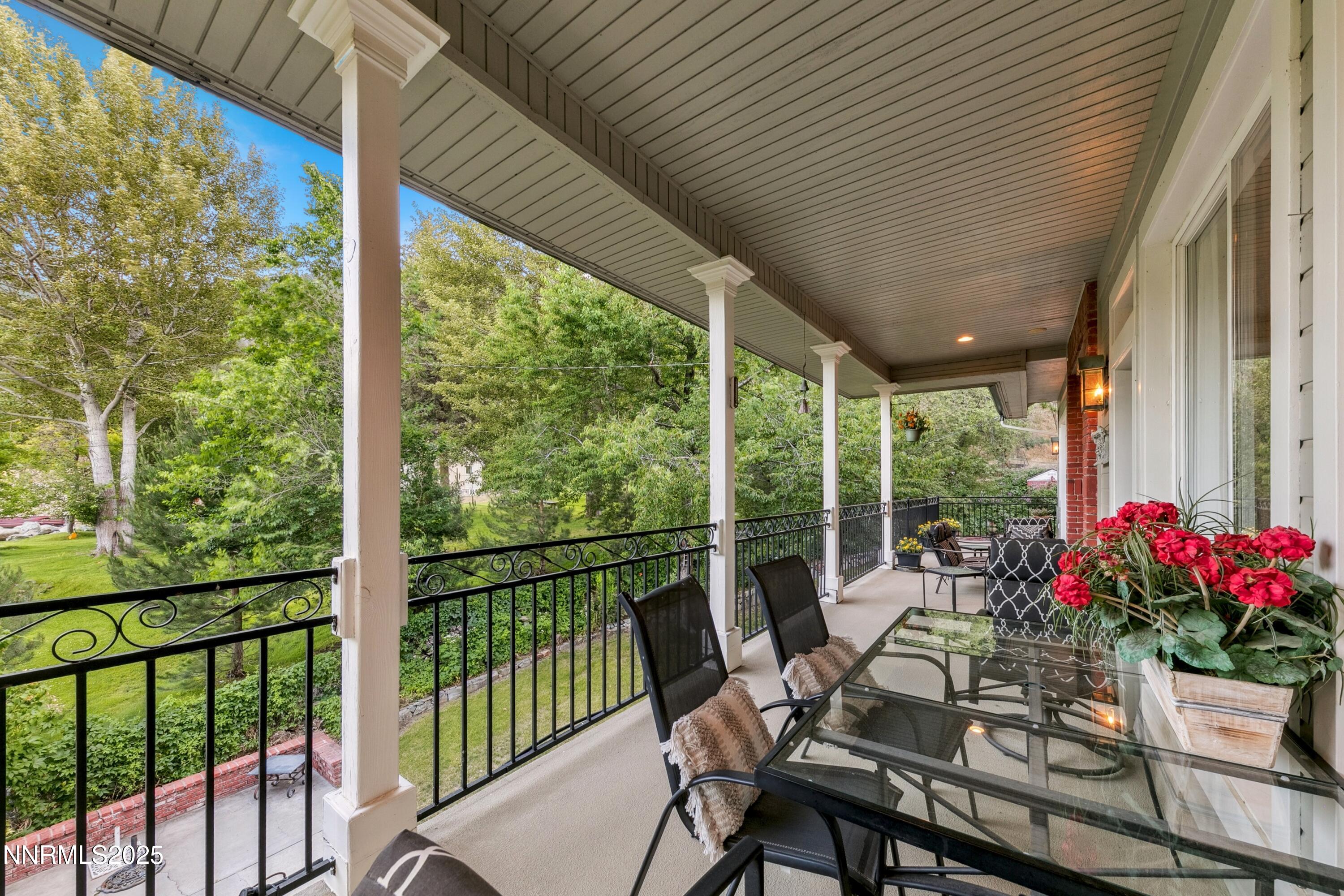 covered balcony deck
