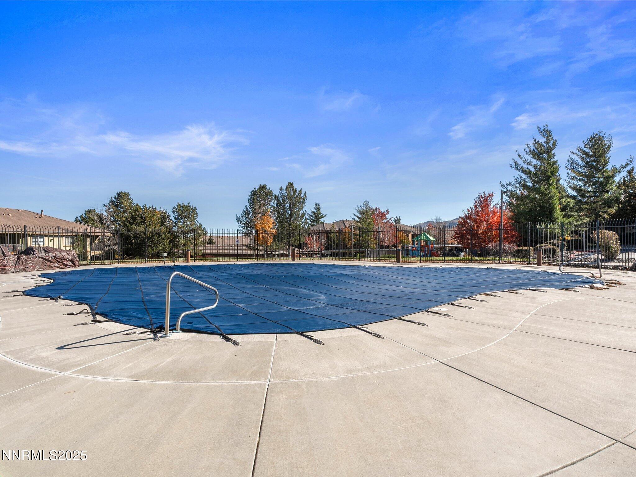 50-6850 Sharlands Ave-Unit L2066-149