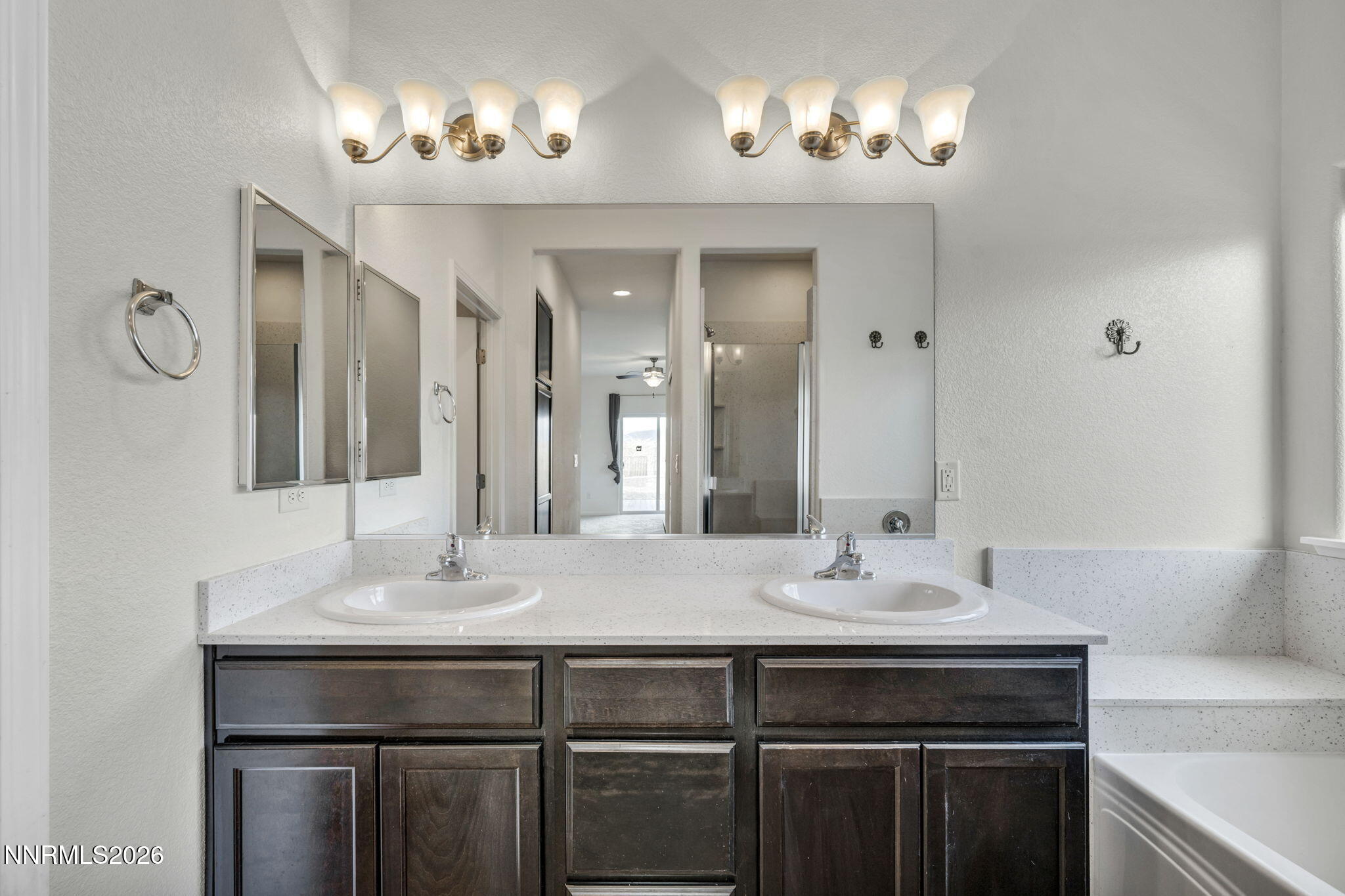 74-web-or-mls-2206-windrow-dr