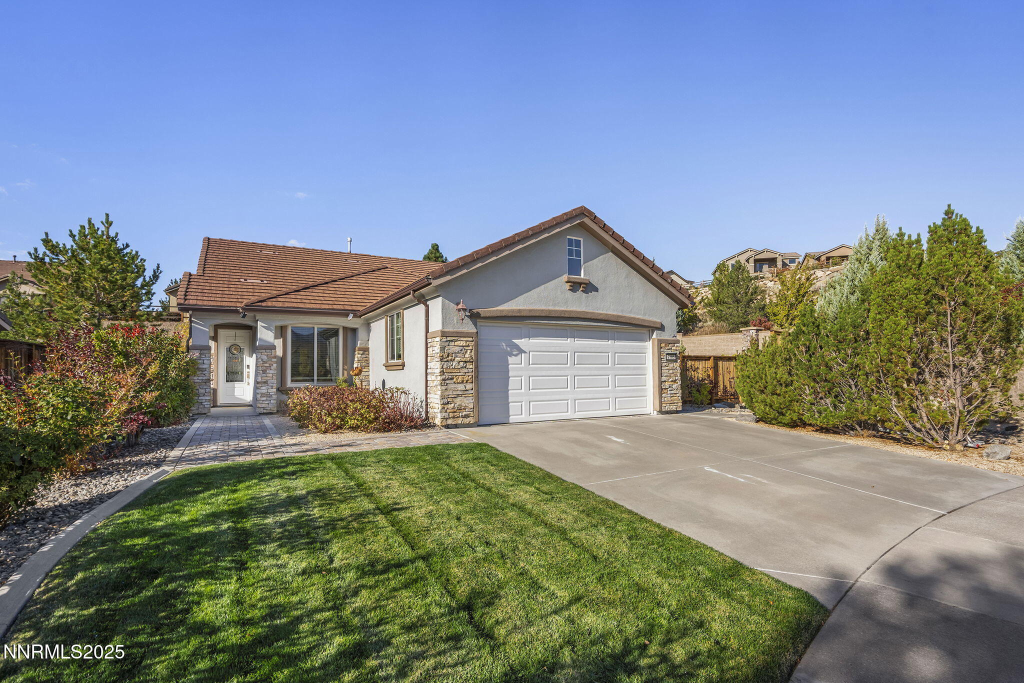 1-web-or-mls-_DSC0706