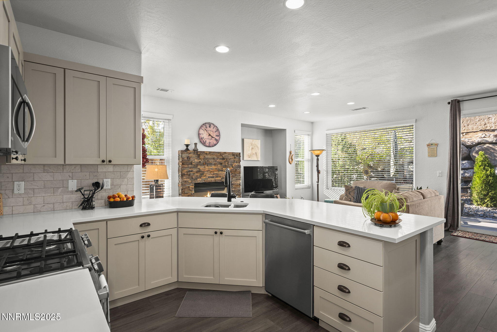 13-web-or-mls-_DSC0655